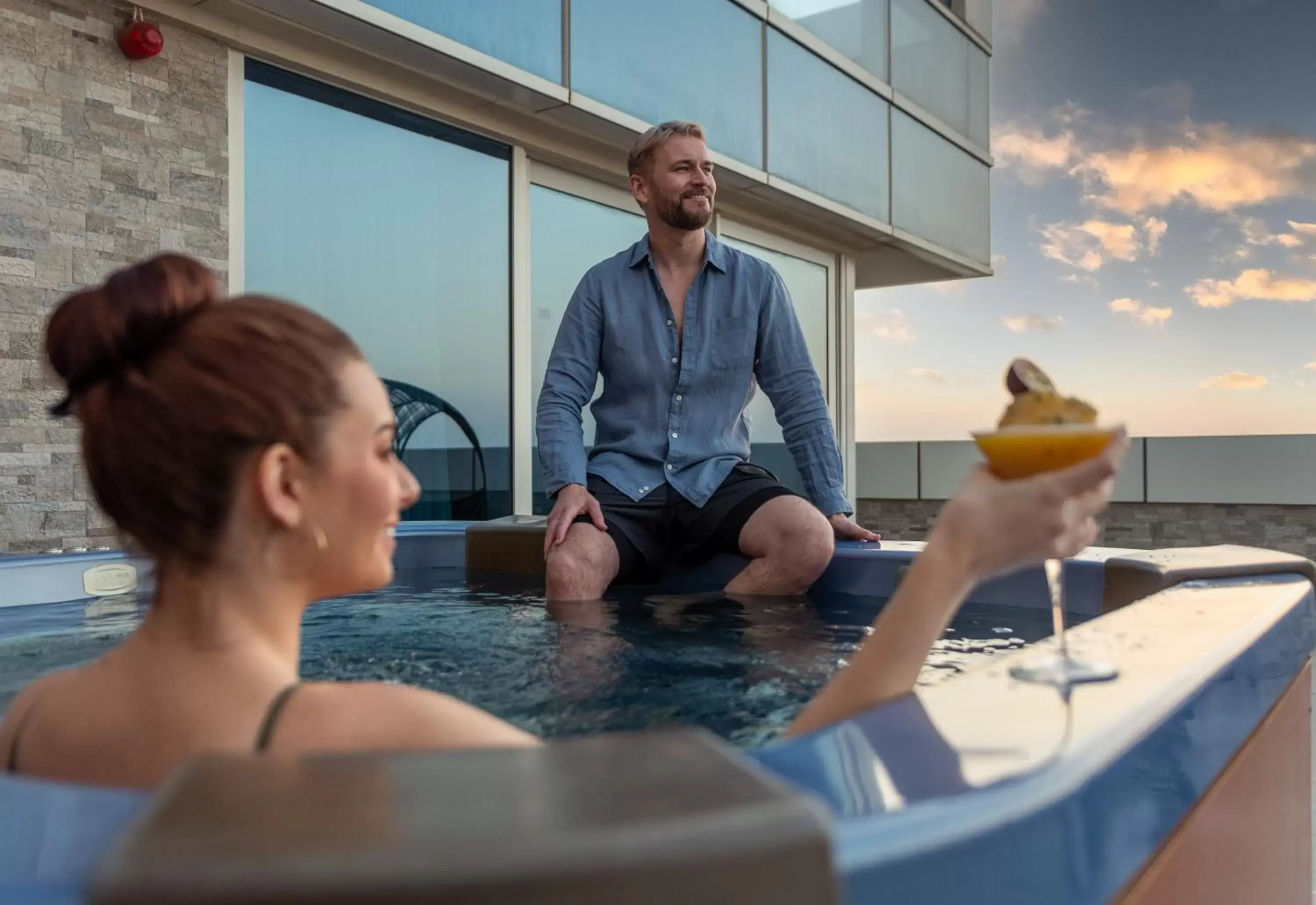 Hot Tub in The Art Hotel & Resort