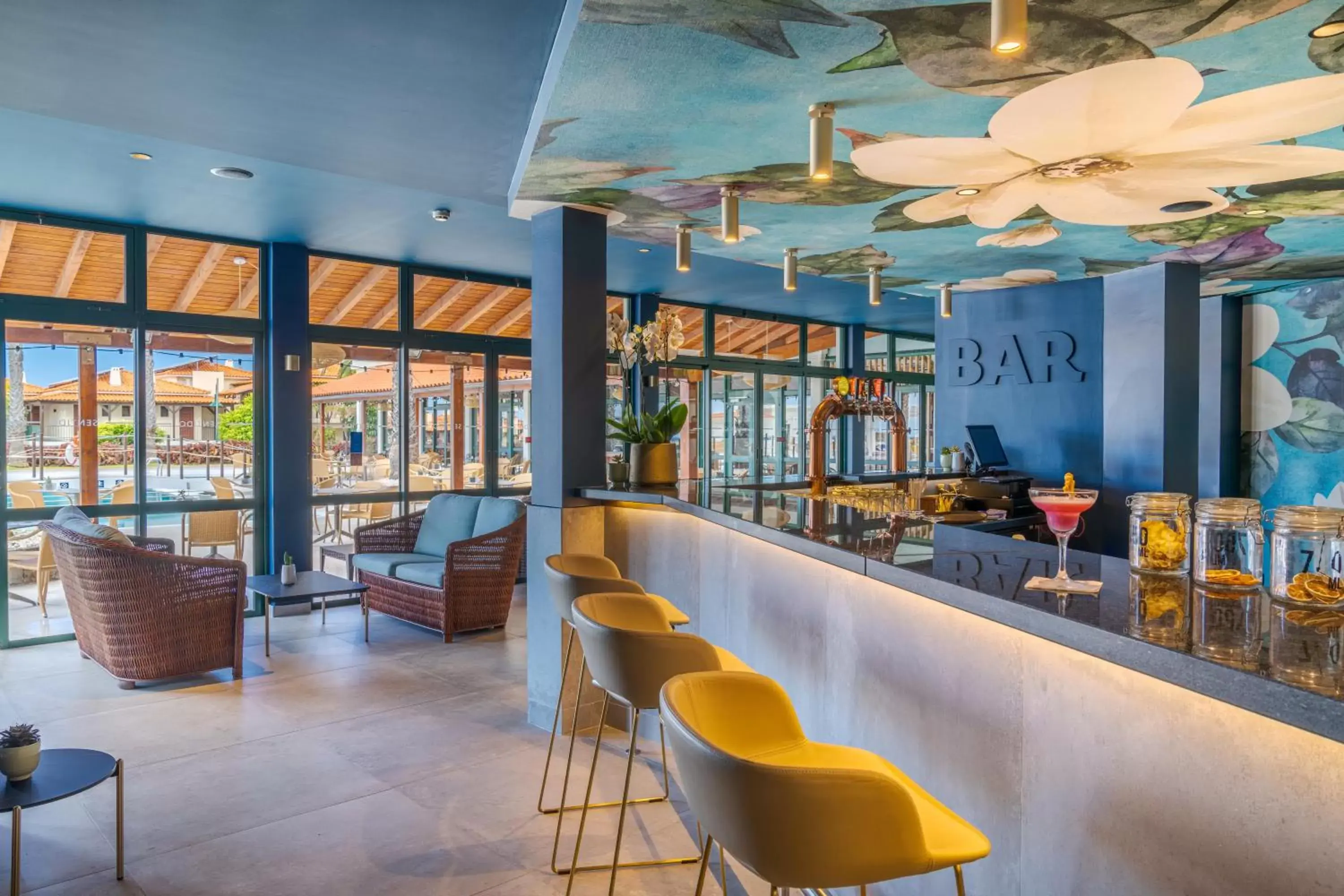 Lounge or bar in Sentido Galosol Lounge or bar in Sentido Galosol