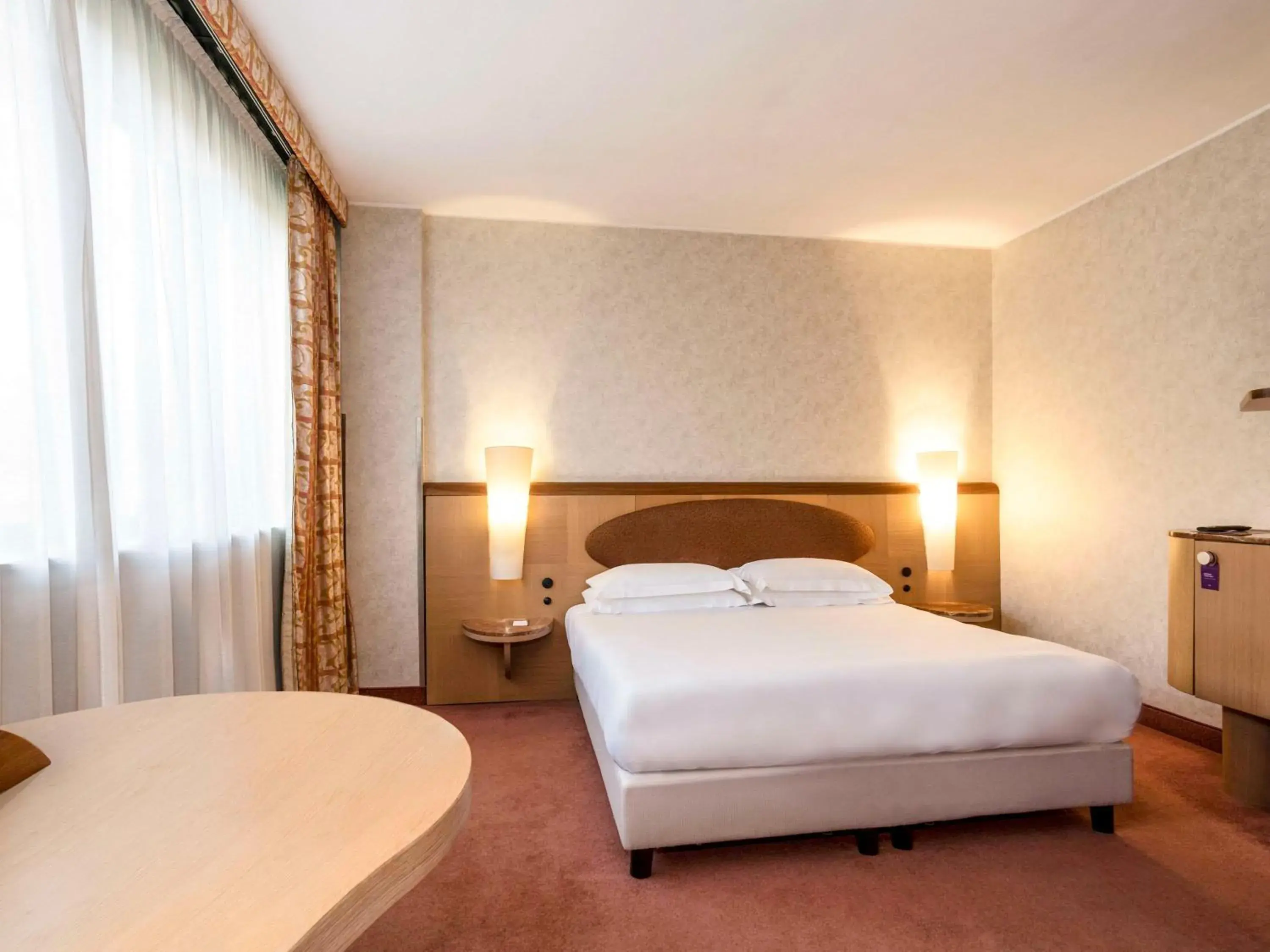 Bedroom, Bed in Mercure Roma West
