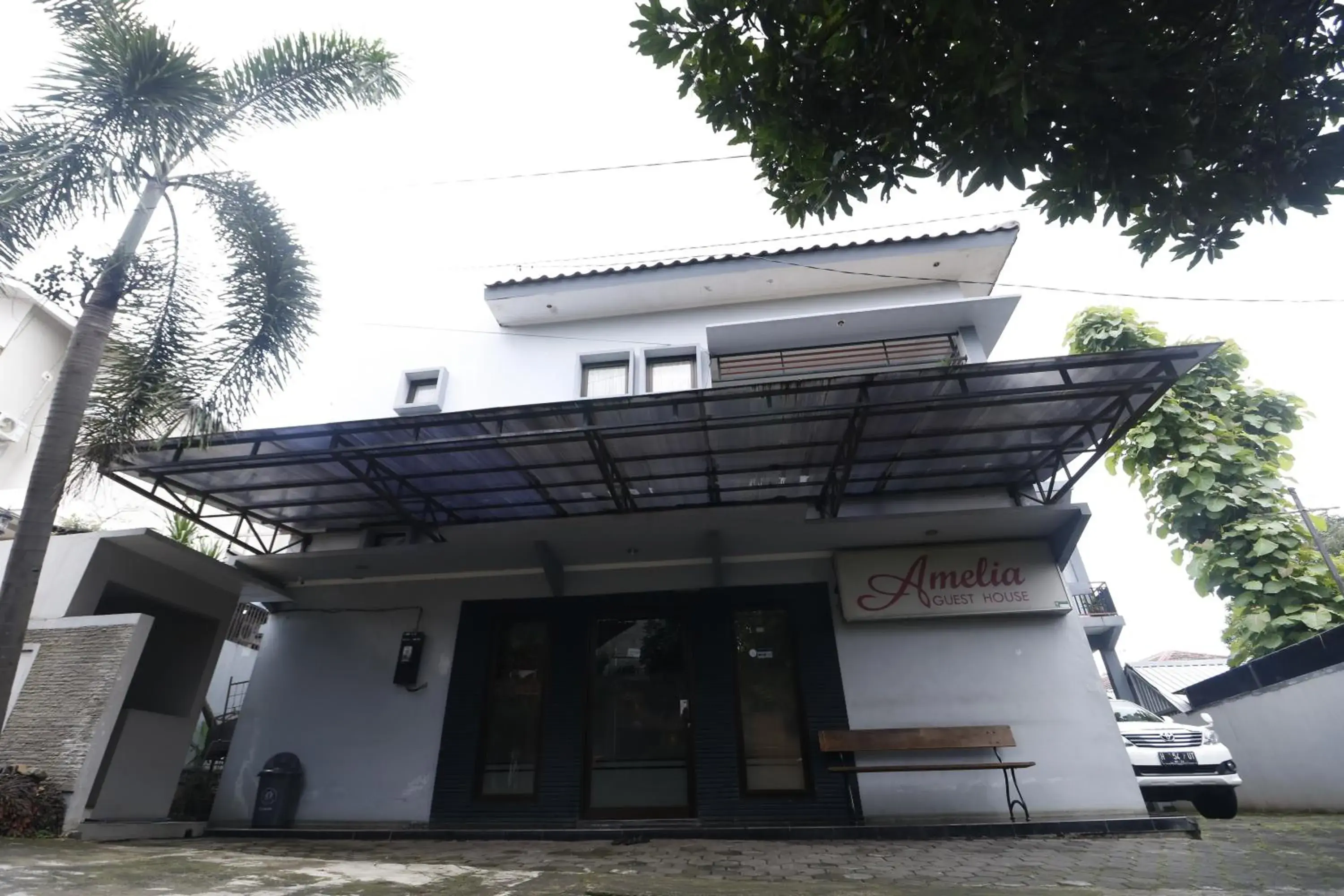 Facade/entrance, Property Building in RedDoorz Plus near Undip Tembalang