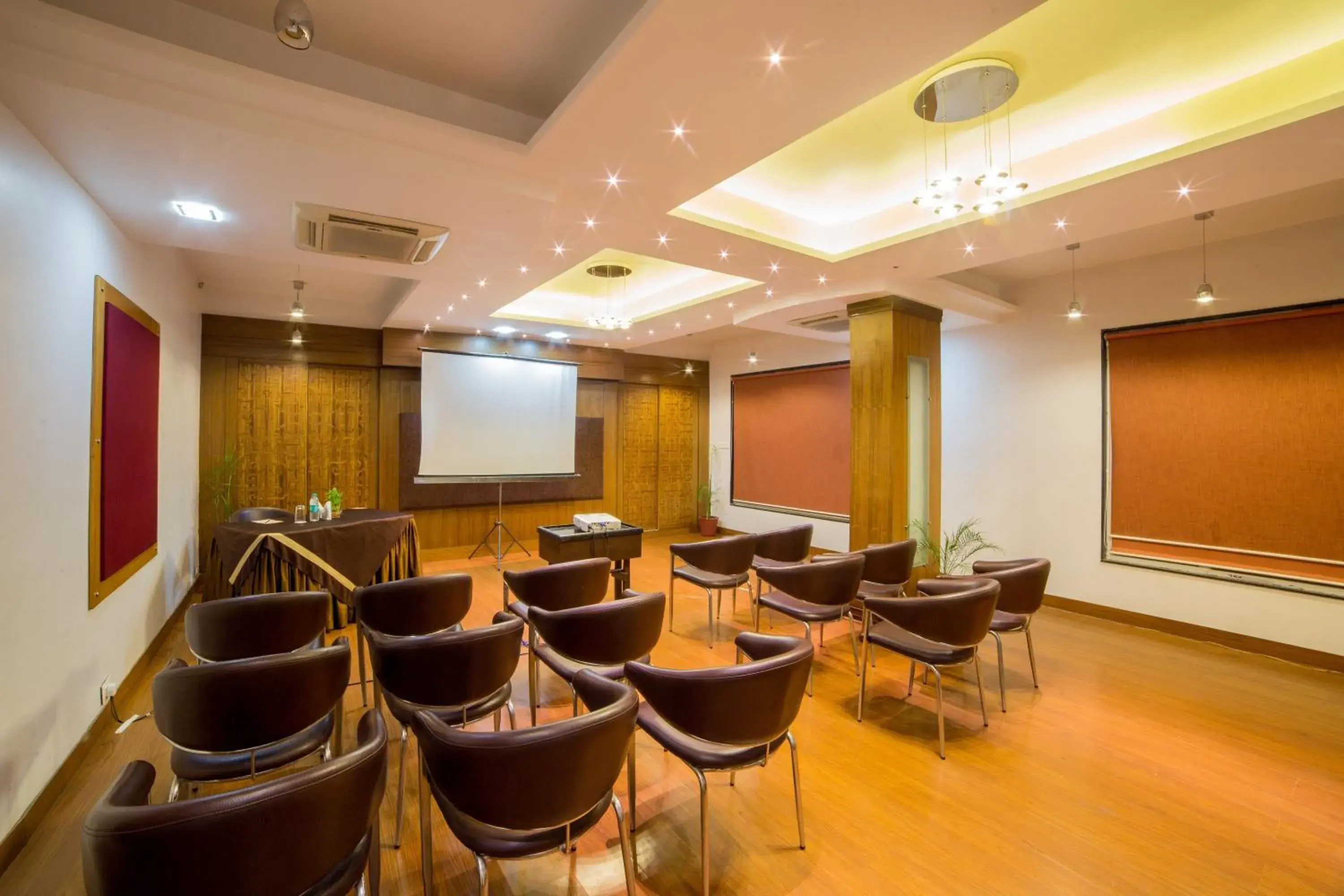 Meeting/conference room in Amantra Comfort Hotel