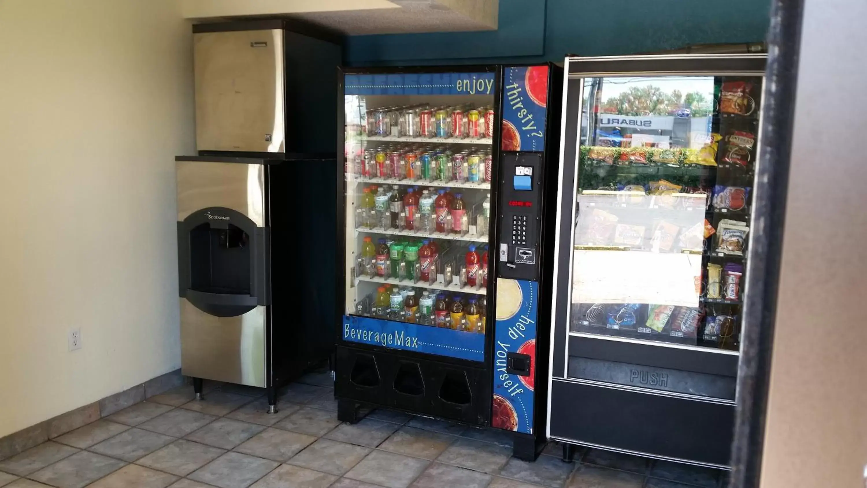 On-site shops, Supermarket/Shops in Travel Inn Motel