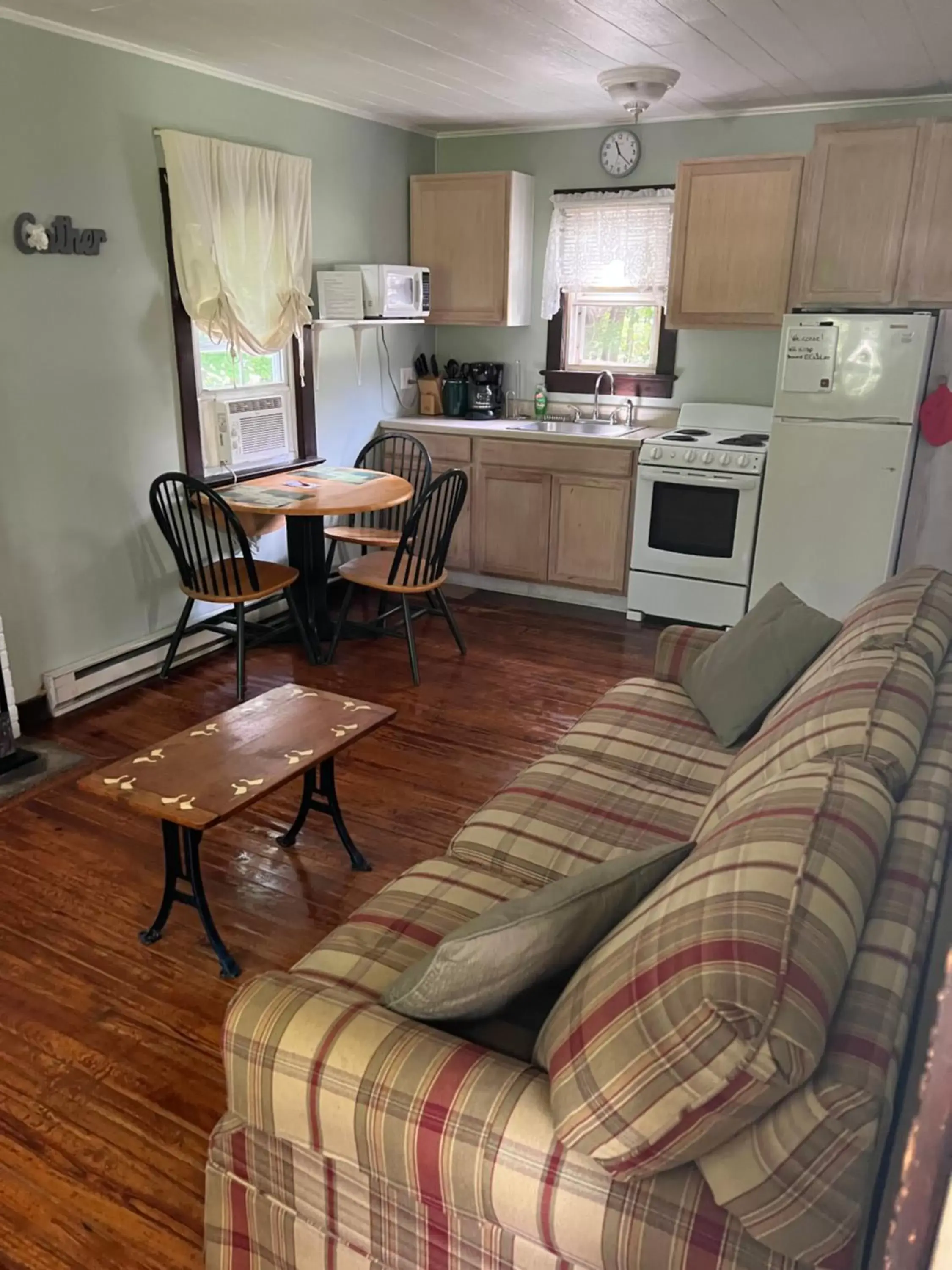 Seating Area in Echo Valley Cottages