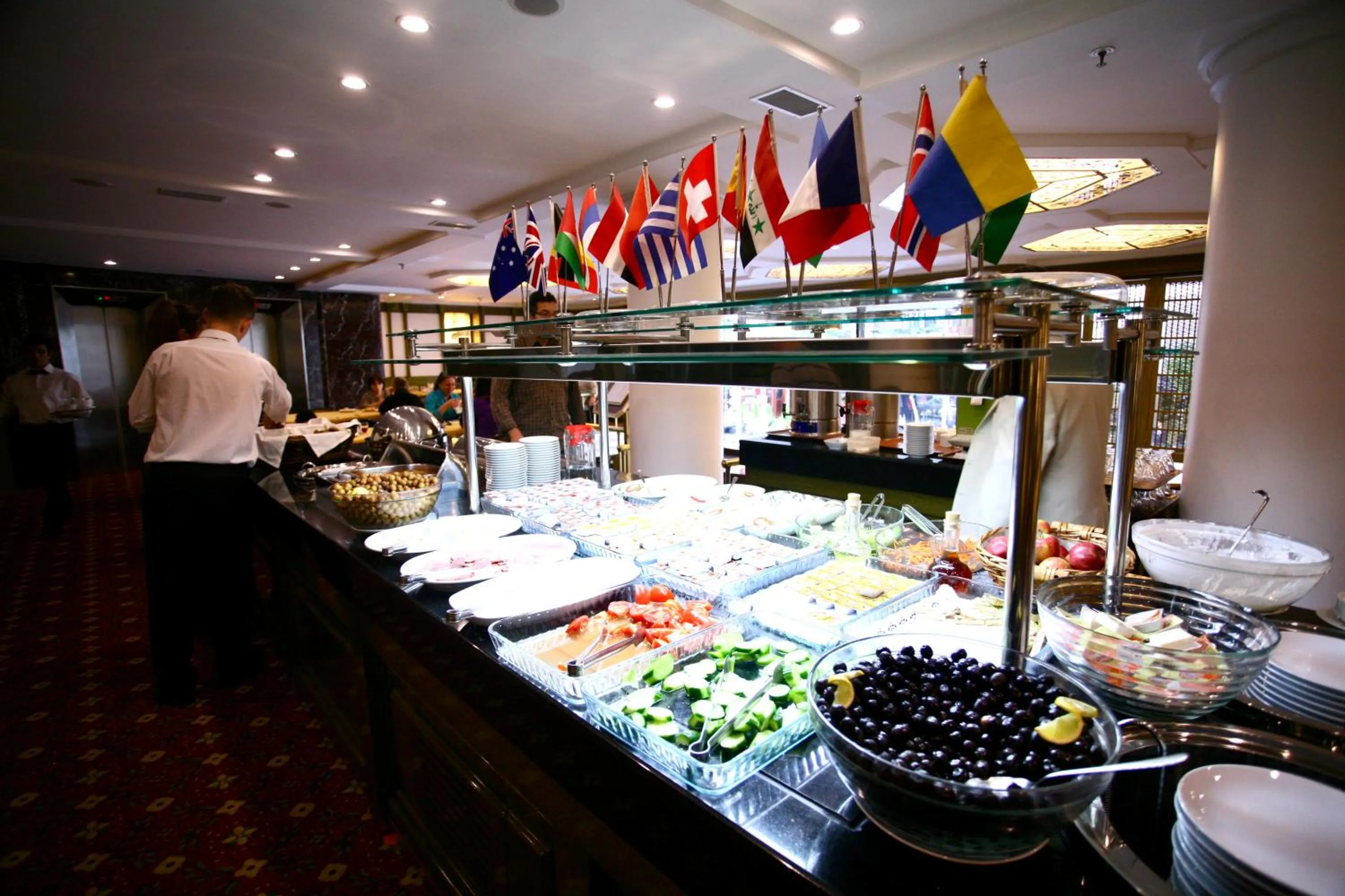 Restaurant/places to eat in Istanbul Royal Hotel