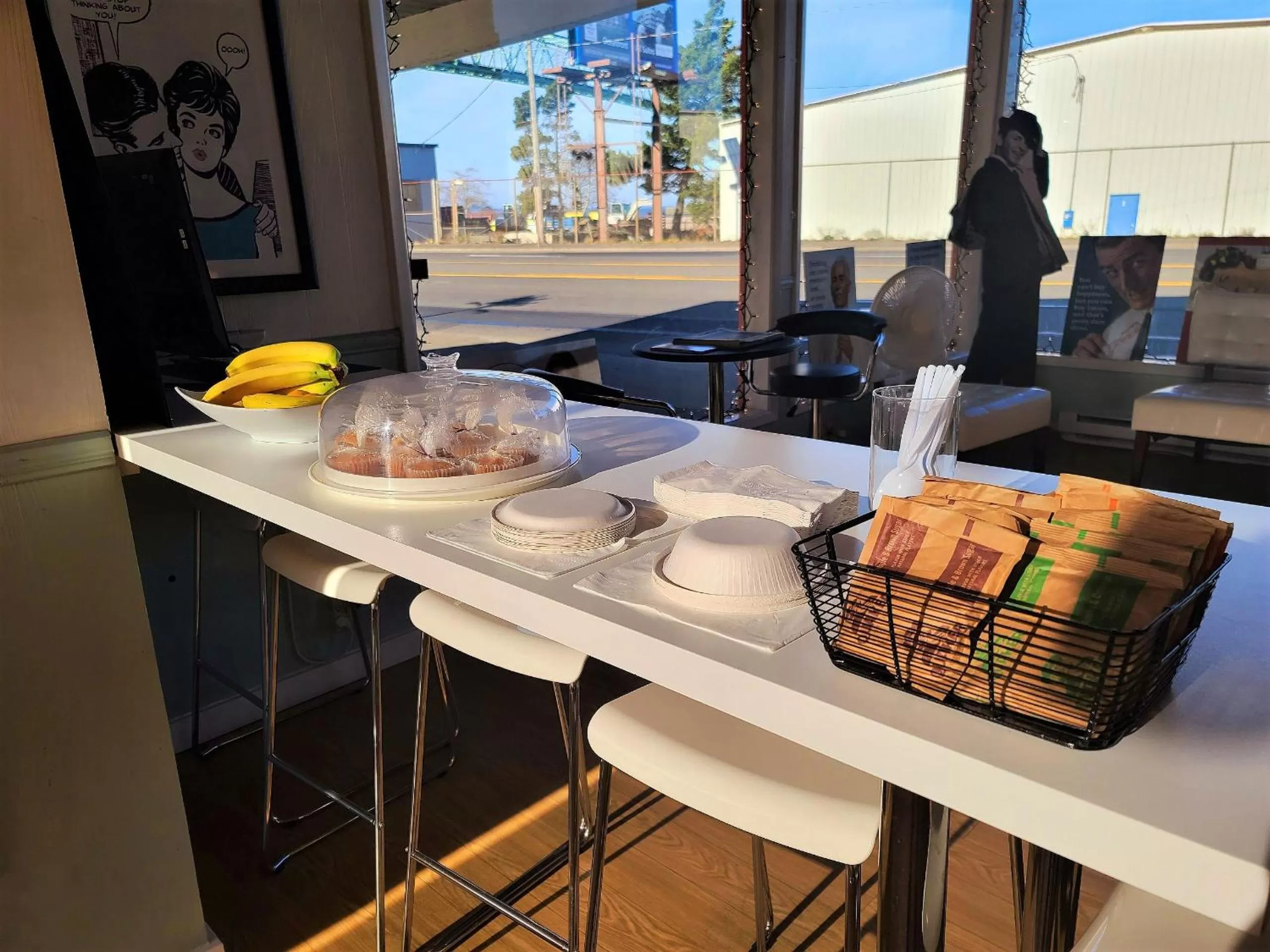 Breakfast in Atomic Motel