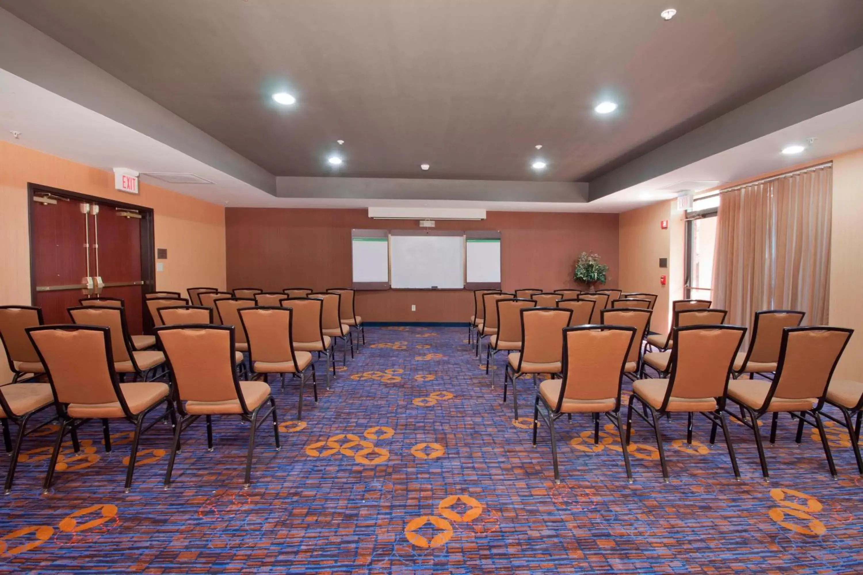 Meeting/conference room in Courtyard by Marriott Milwaukee North/Brown Deer