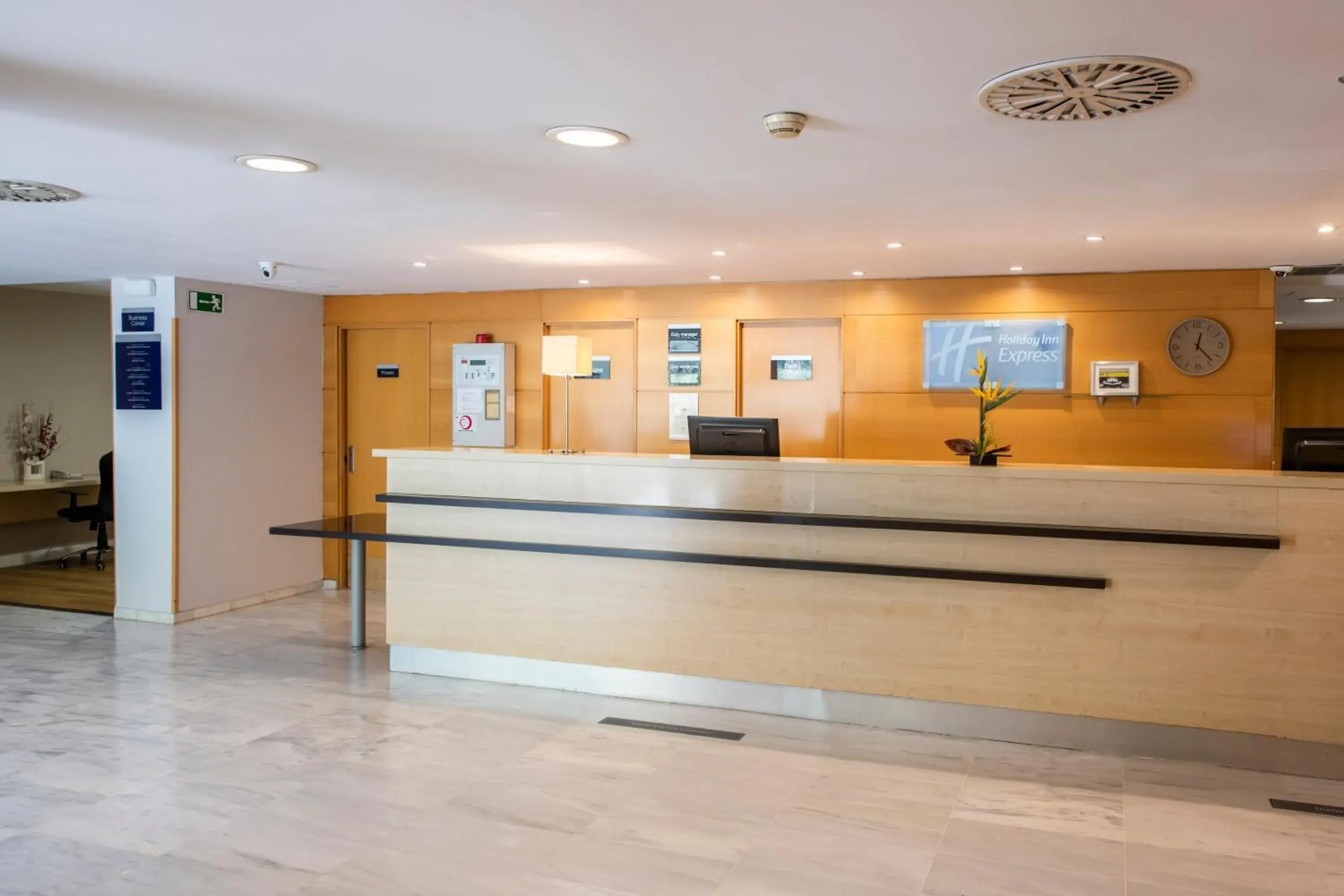 Lobby or reception in Holiday Inn Express Barcelona - Montmeló by IHG Lobby or reception in Holiday Inn Express Barcelona - Montmeló by IHG