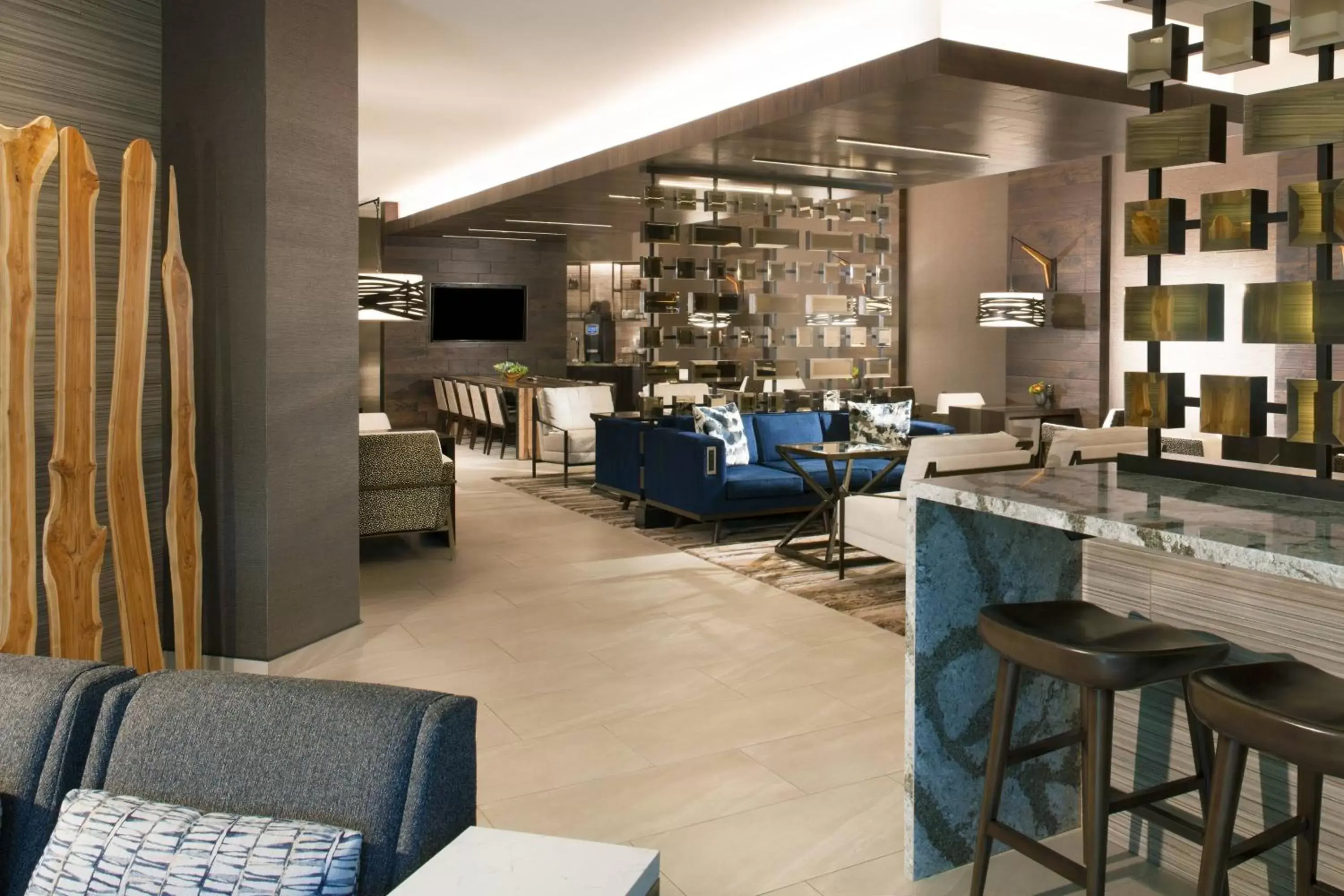 Lounge or bar, Seating Area in Dallas/Fort Worth Airport Marriott