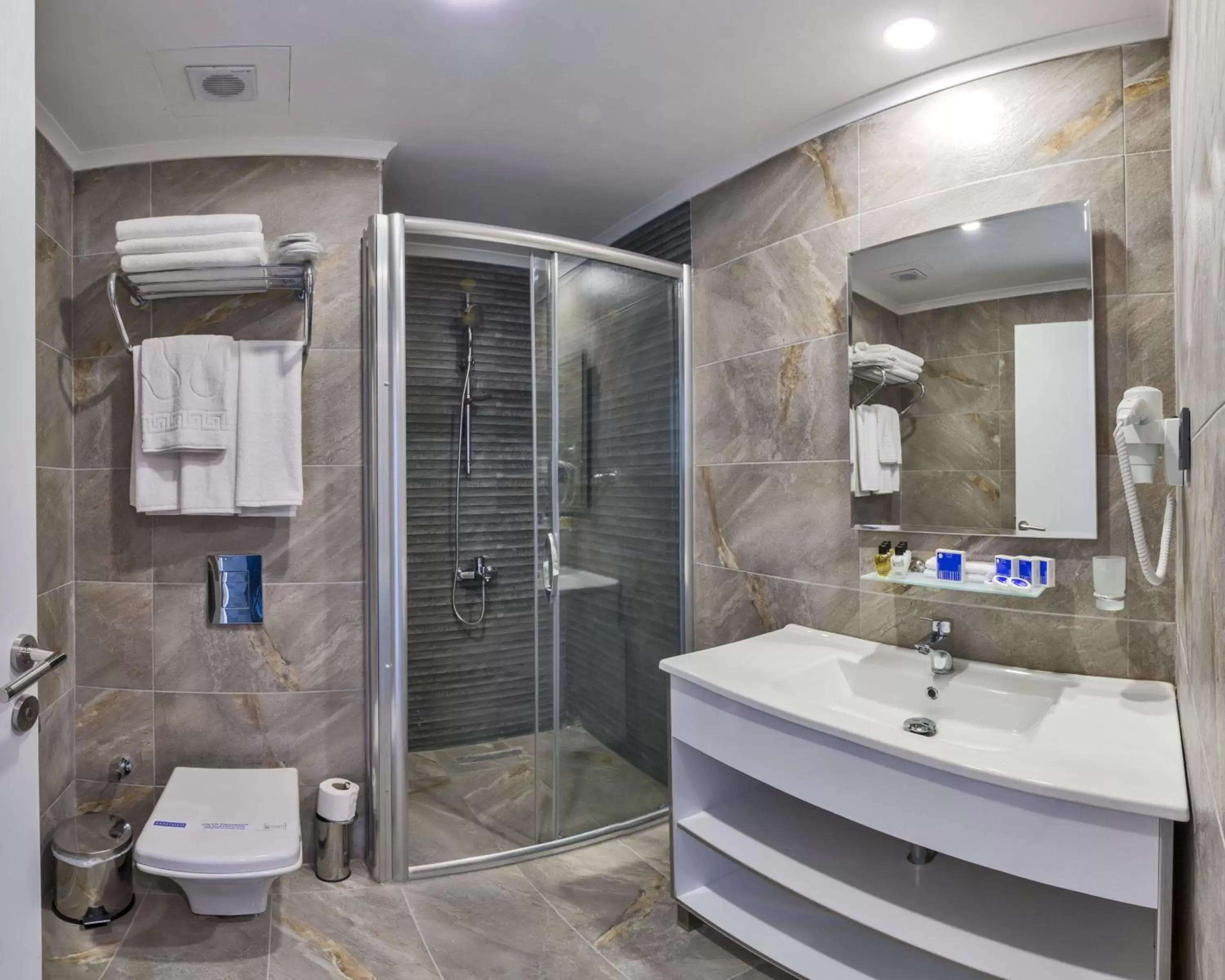 Bathroom in Inntel Hotel Istanbul