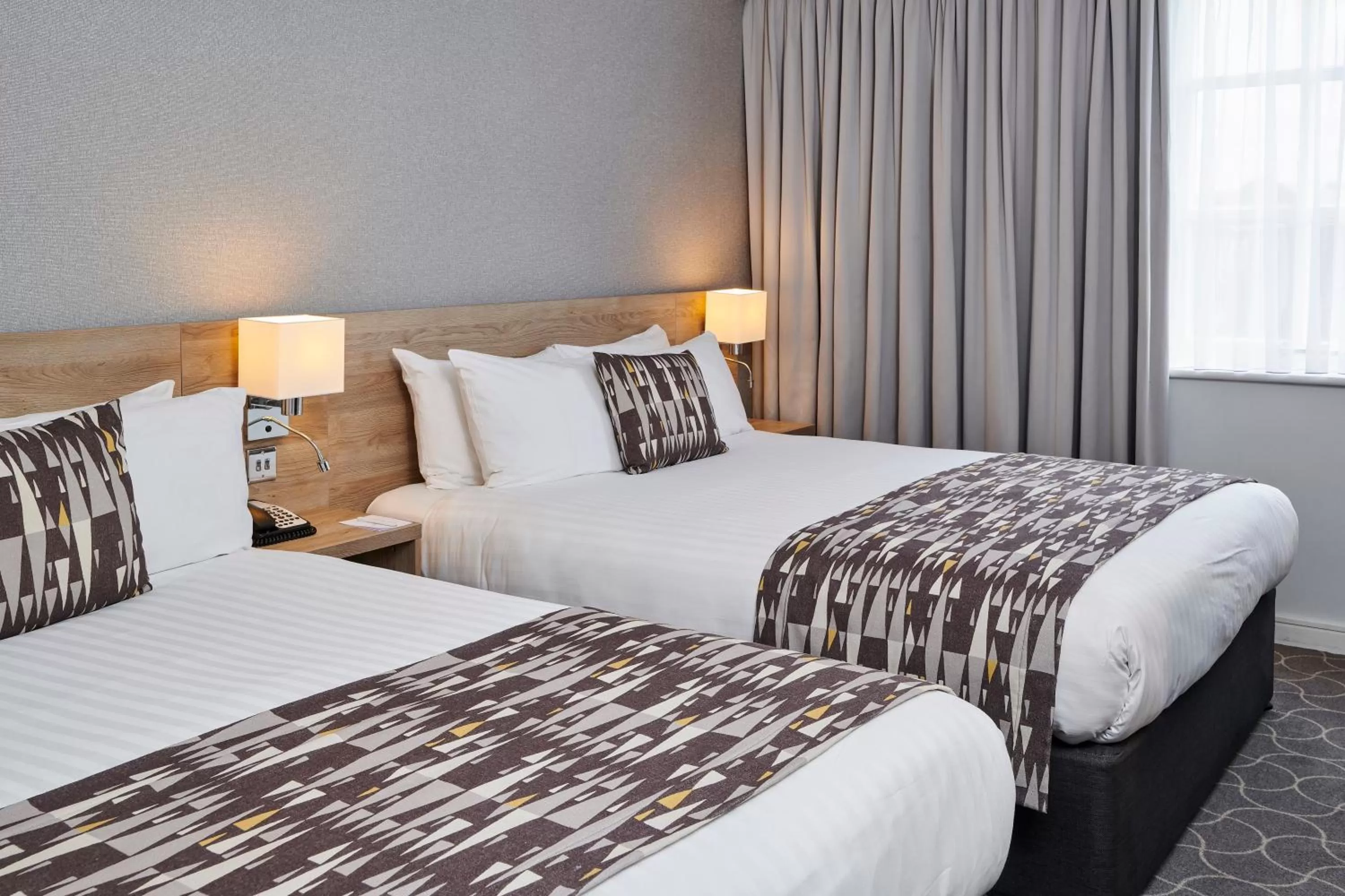 Restaurant/places to eat, Bed in Holiday Inn Ellesmere Port/Cheshire Oaks by IHG
