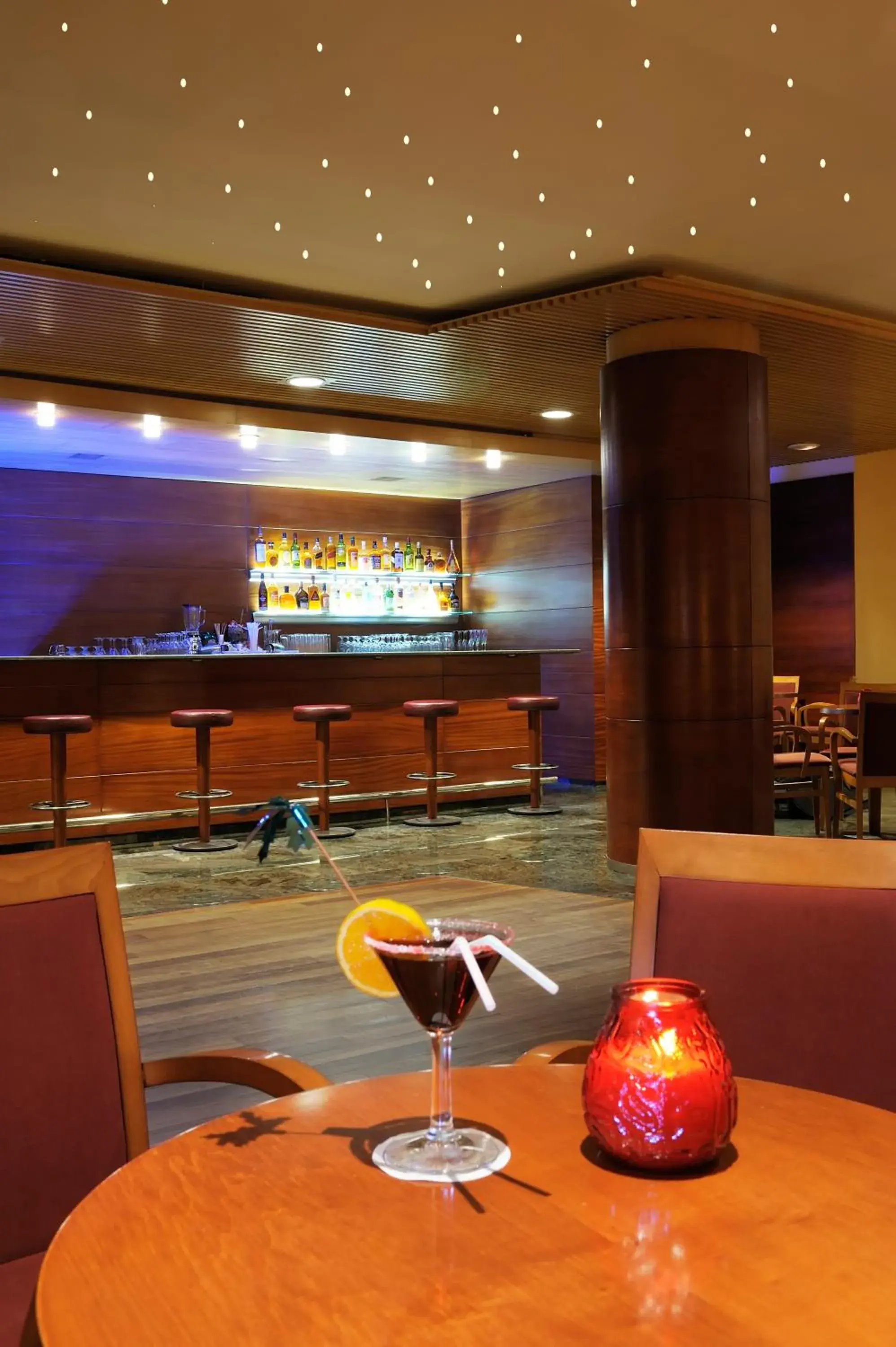 Lounge or bar, Restaurant/Places to Eat in Sercotel Delfos Andorra