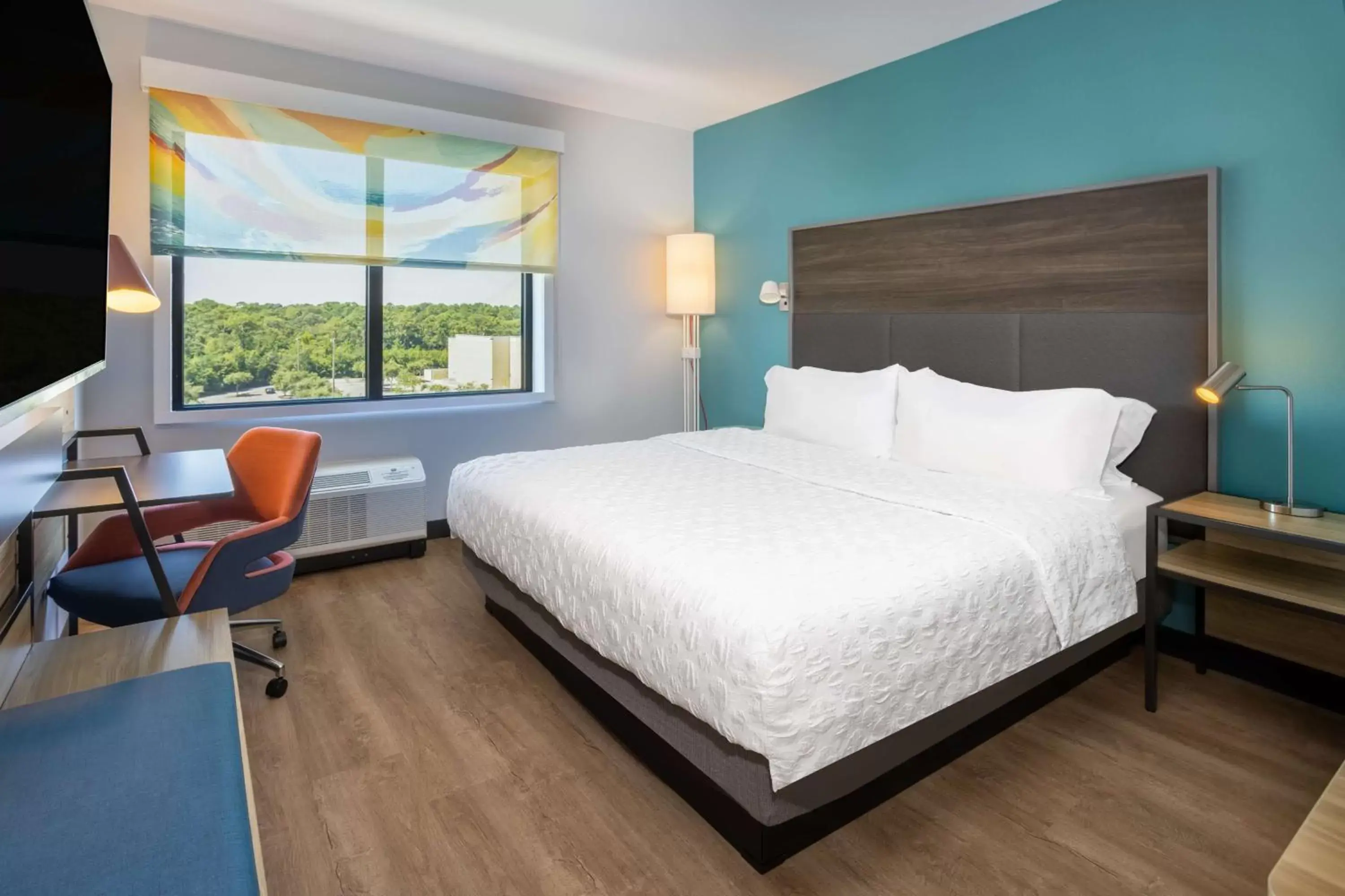 Bed in Tru By Hilton Pensacola Airport Medical Center