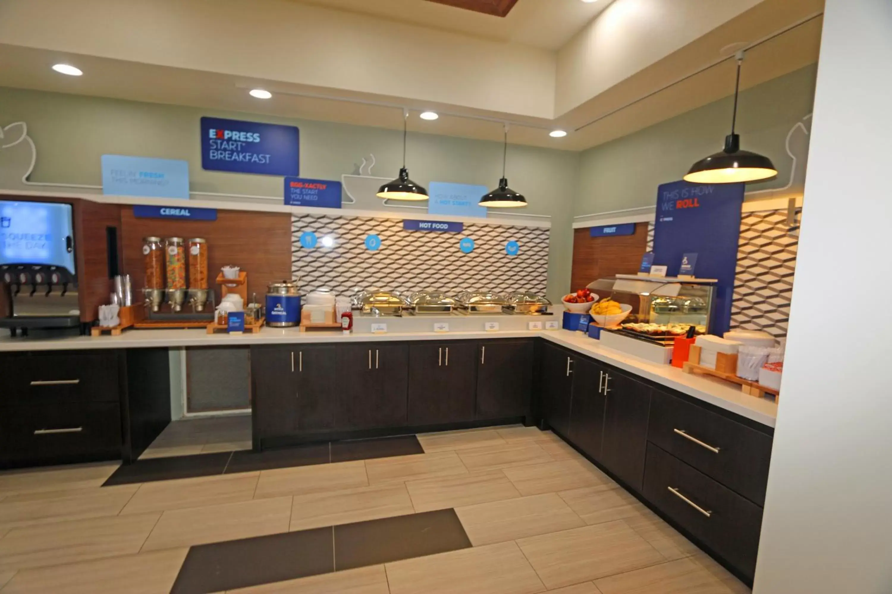 Breakfast, Kitchen/Kitchenette in Holiday Inn Express Hotel and Suites South Padre Island, an IHG Hotel