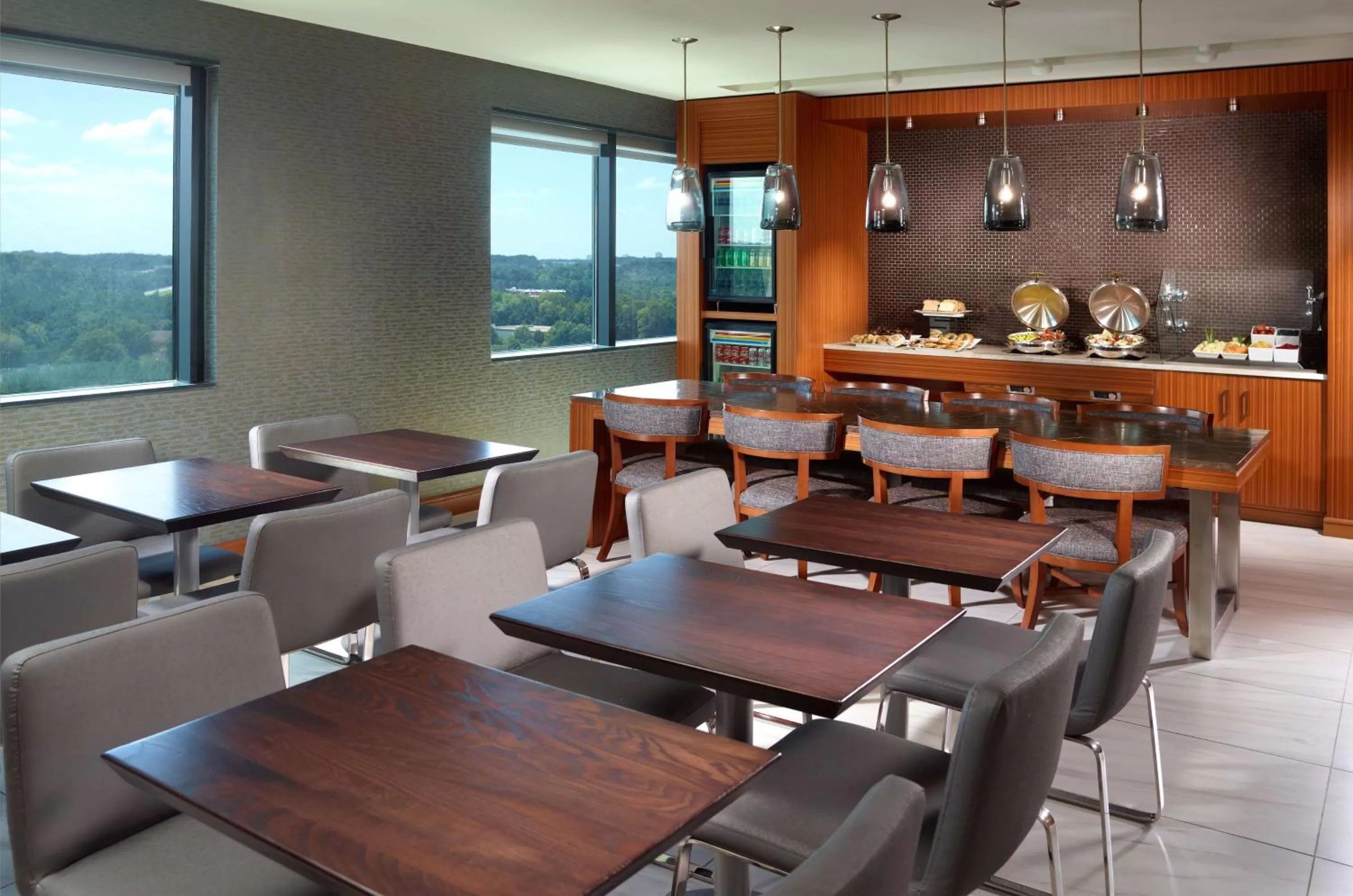 Living room in Hilton Atlanta Northeast