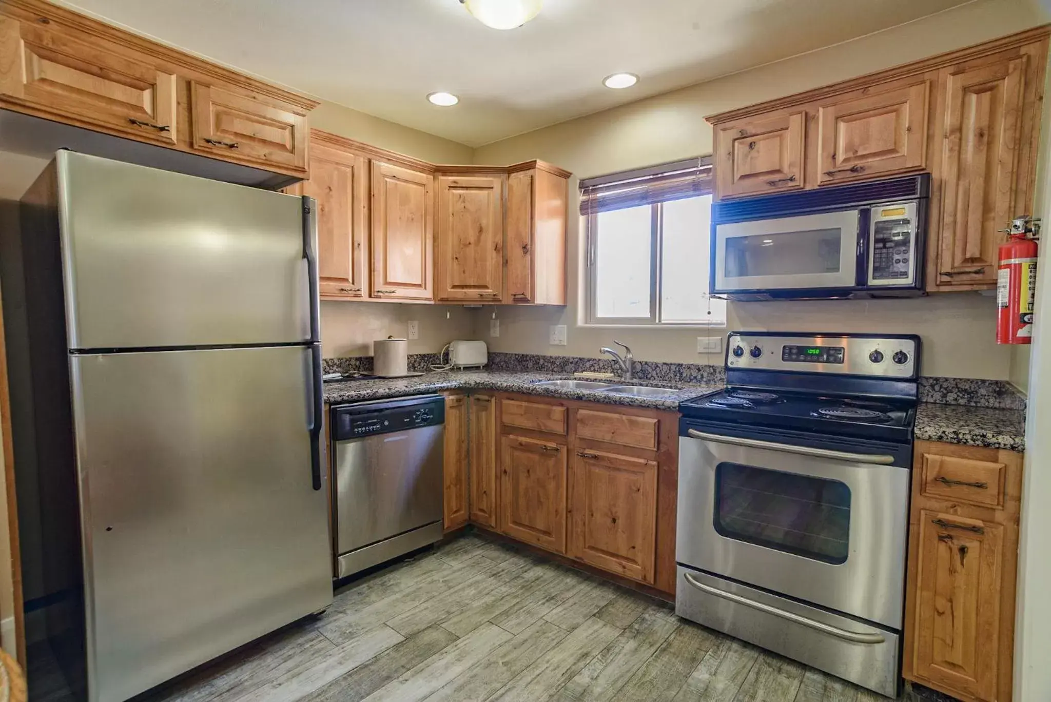 Kitchen/Kitchenette in Pioneer Lodge Zion National Park-Springdale