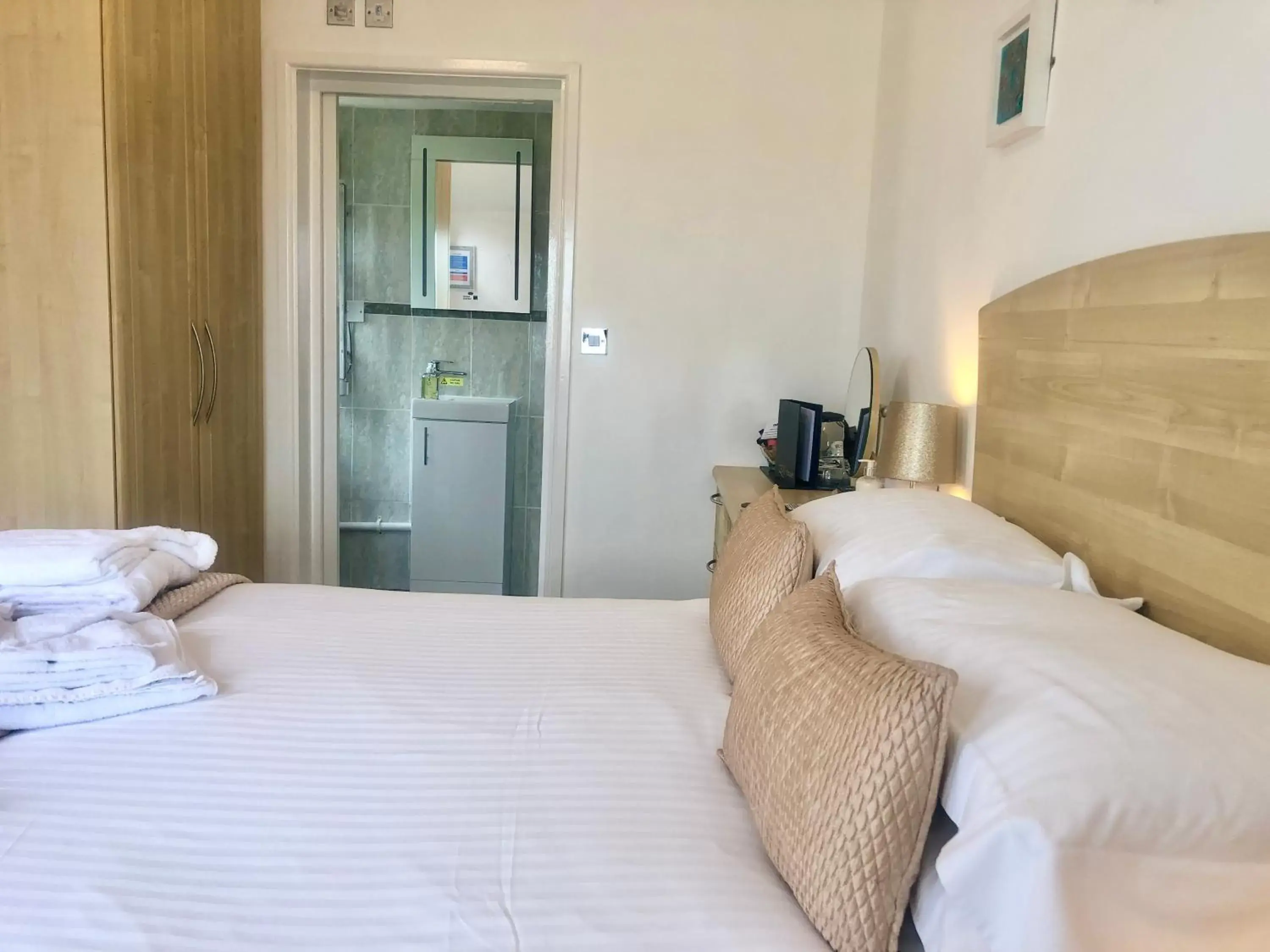 Bedroom, Bed in The Old Quay House