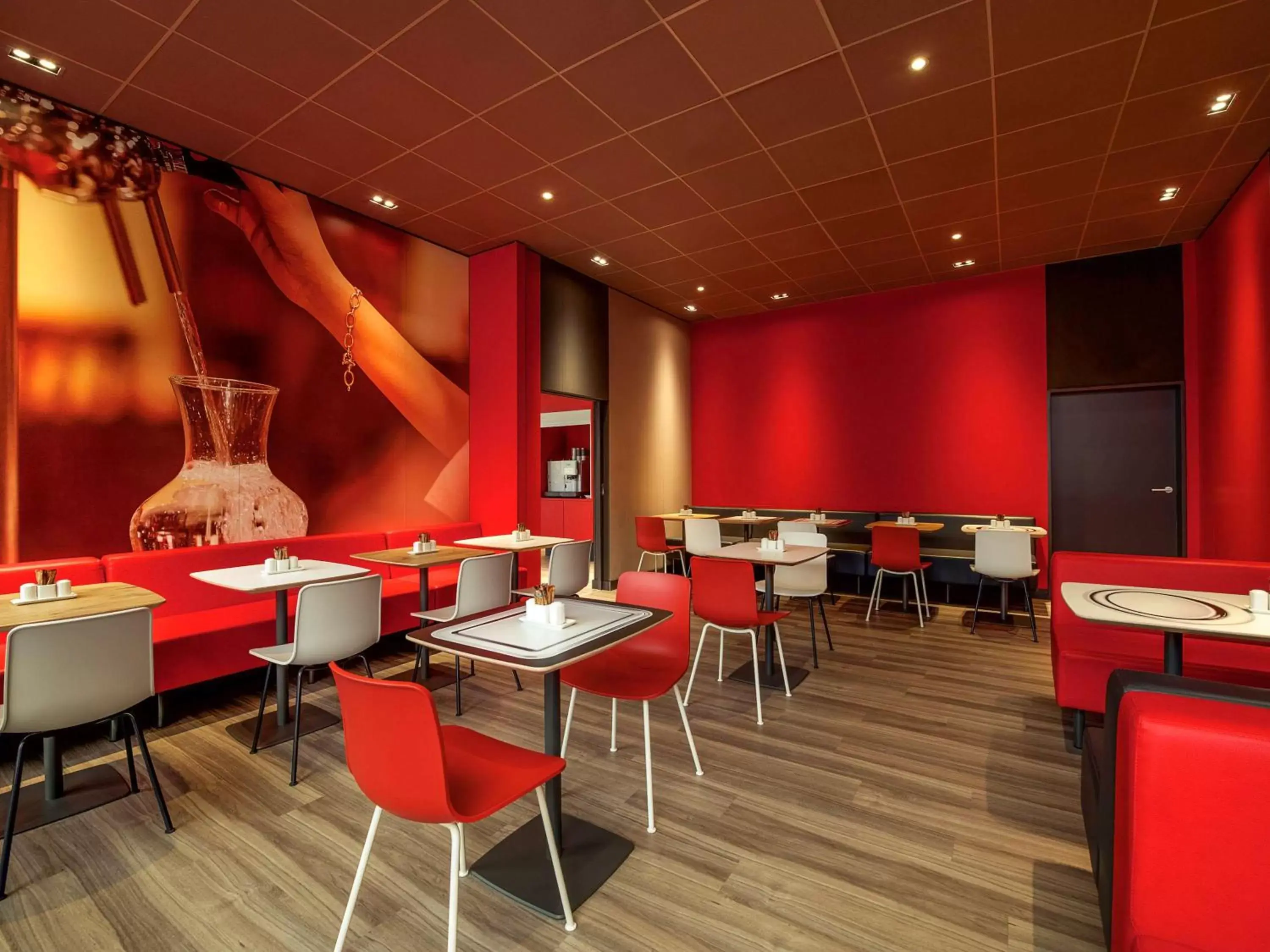 Restaurant/Places to Eat in ibis Hamburg Alsterring