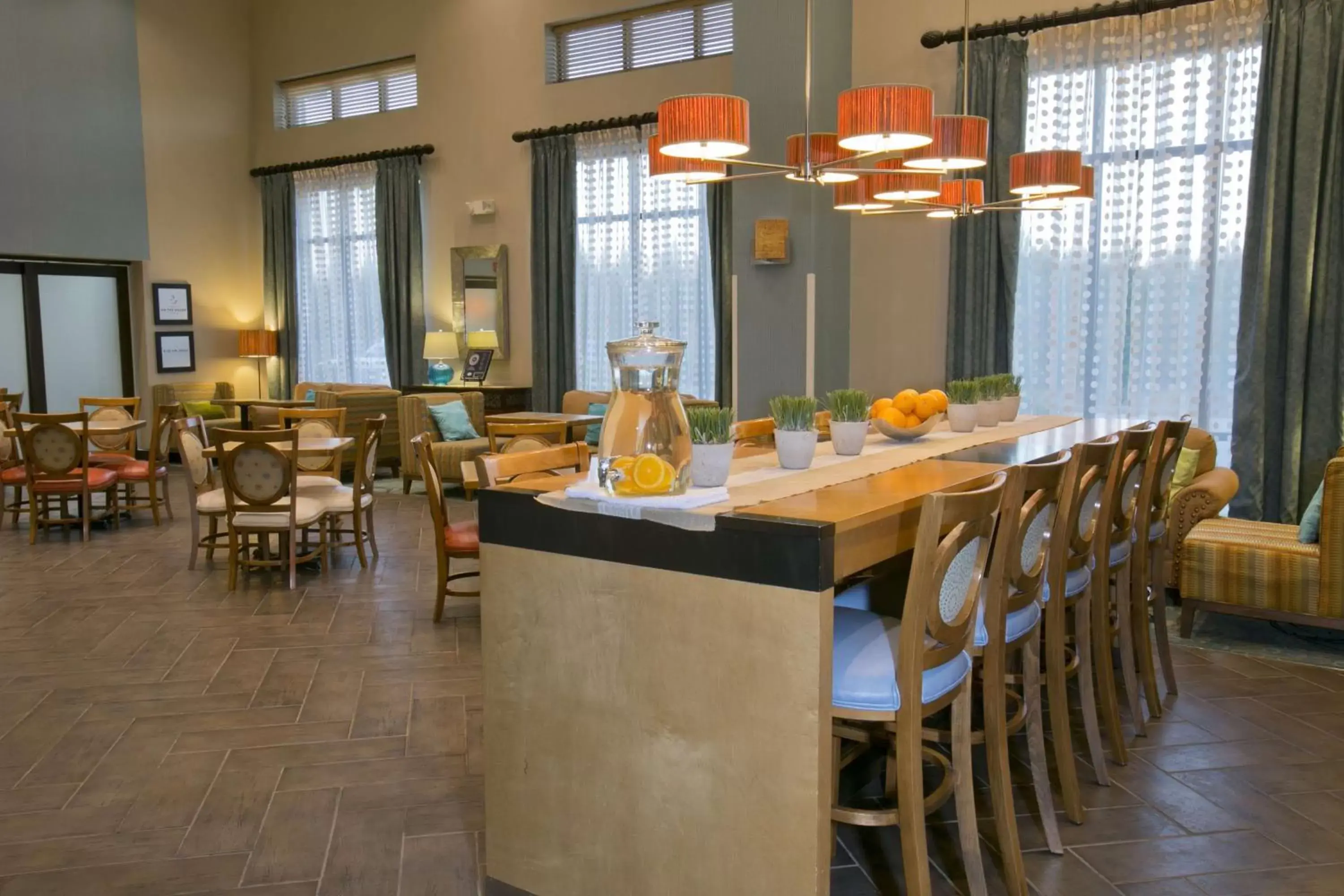 Dining area, Restaurant/Places to Eat in Hampton Inn & Suites Wiggins