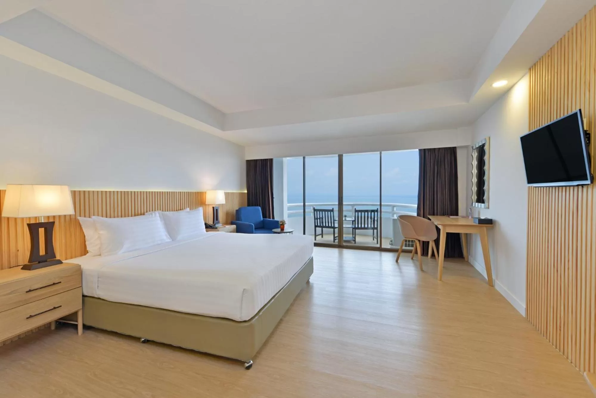 Guests, Bed in D Varee Jomtien Beach, Pattaya