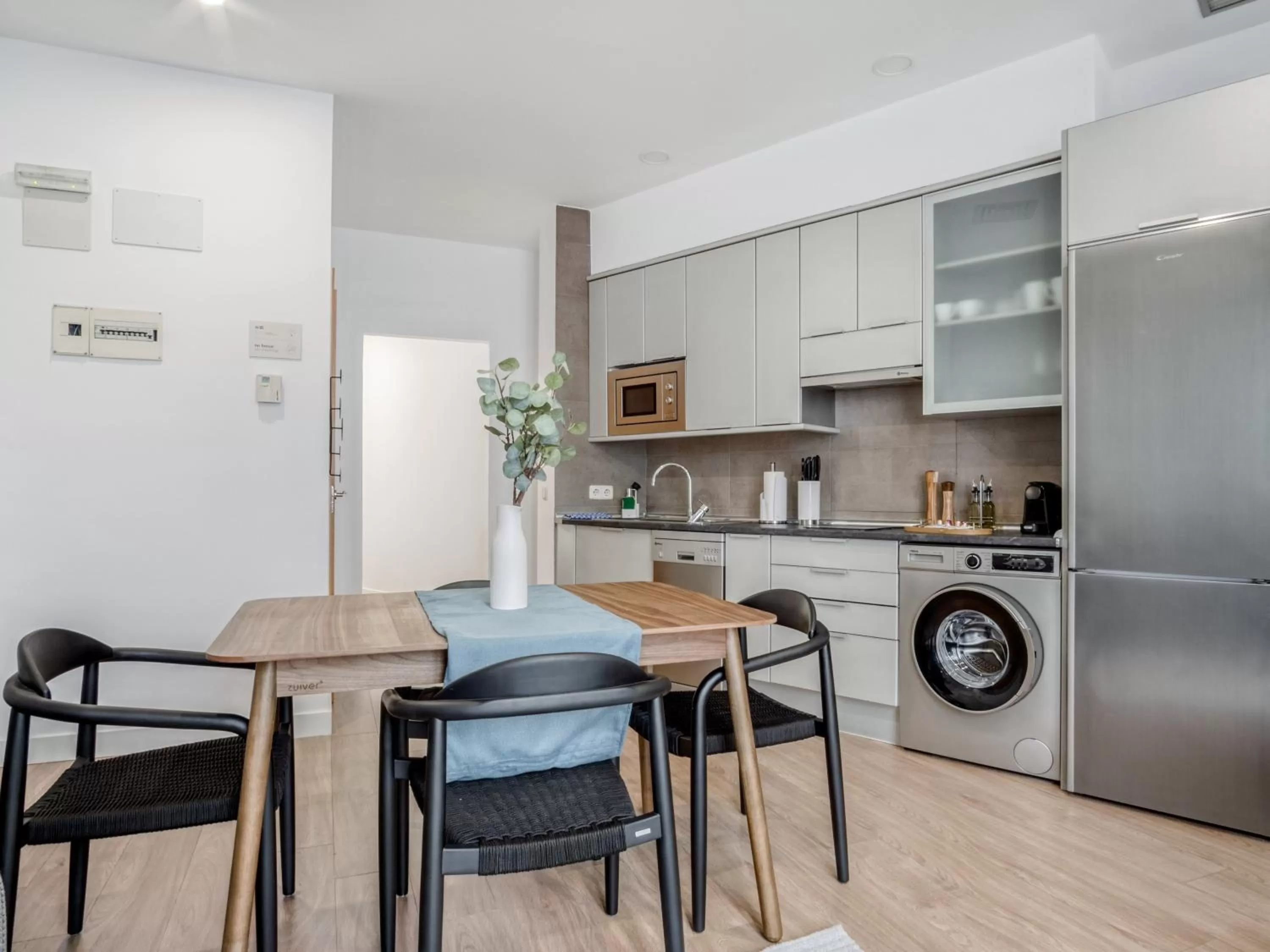 Kitchen or kitchenette in Limehome Madrid Calle de Don Ramón de la Cruz