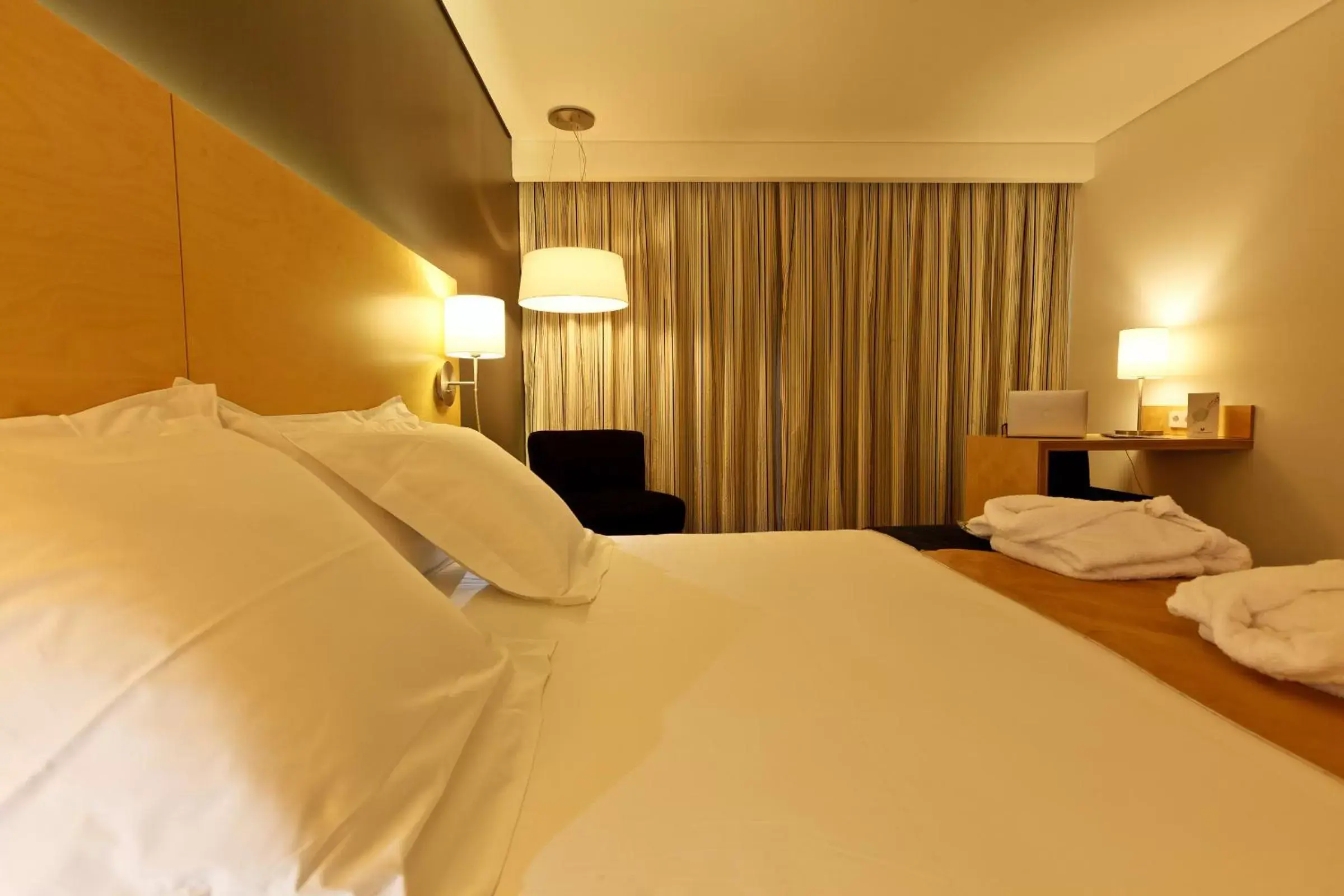 Bed in Hotel Mercure Braga Centro