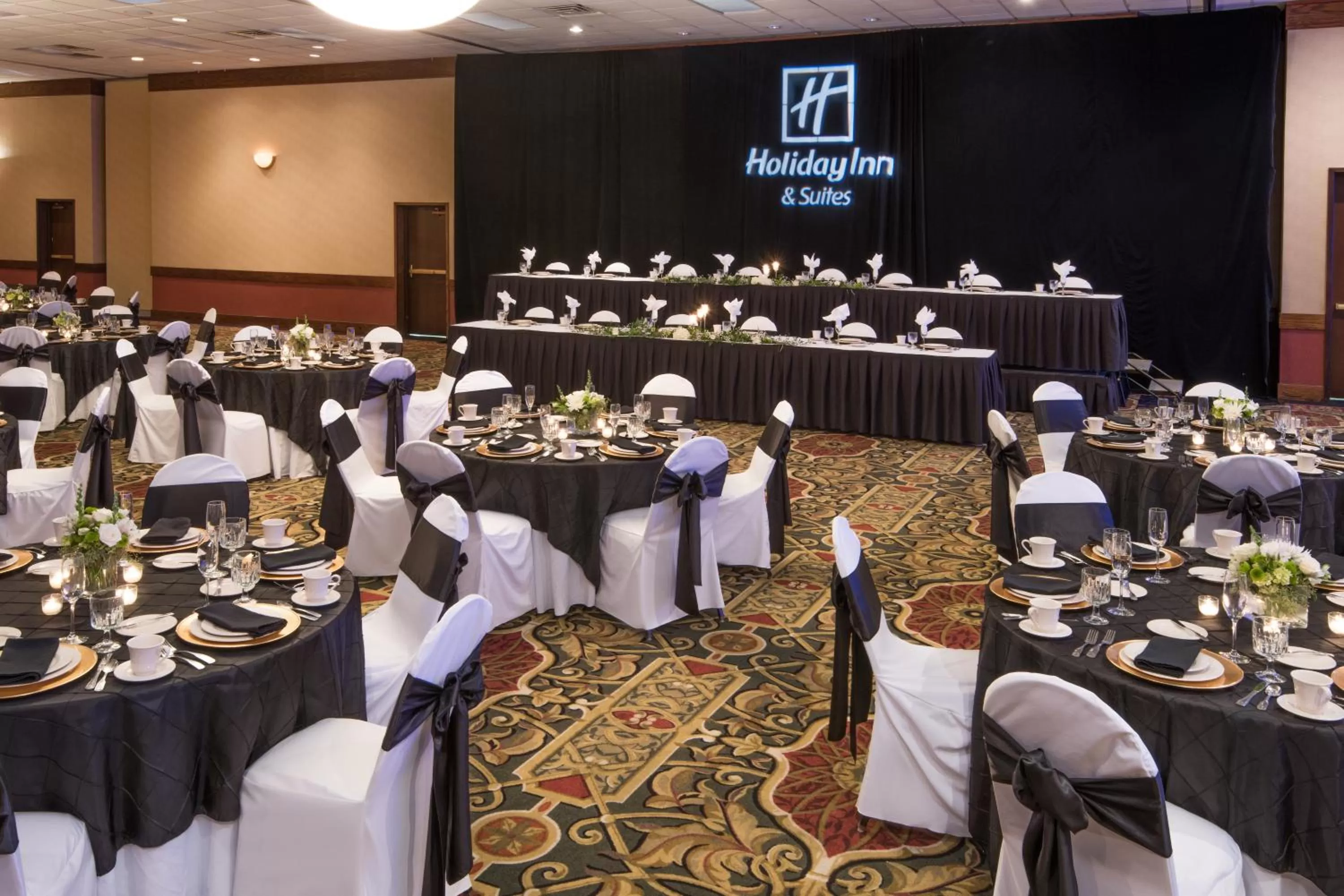 Meeting/conference room in Holiday Inn Cincinnati-Eastgate by IHG