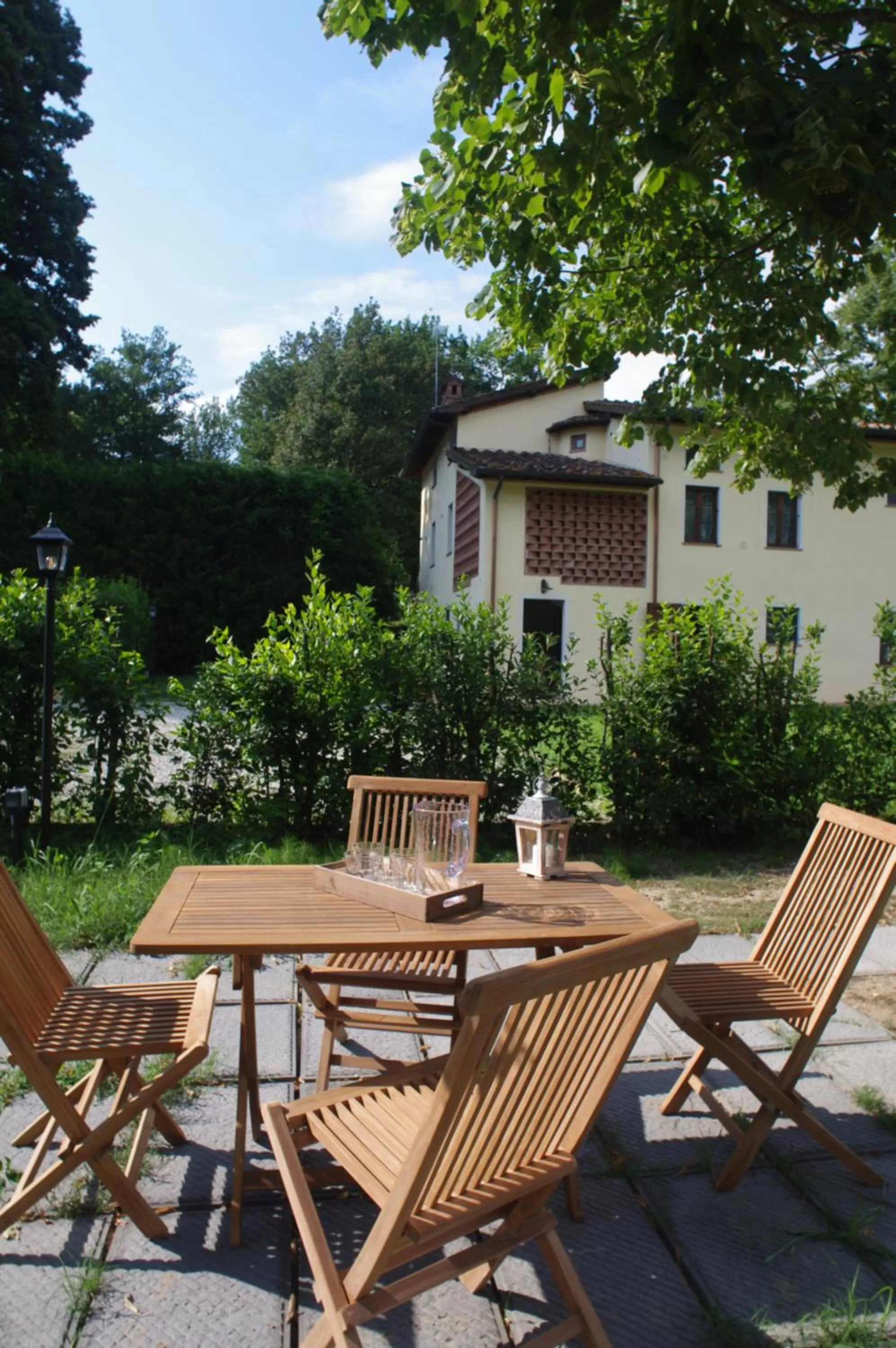 Garden in CASALE LA FATA -tipico toscano immerso nelle colline tra Lucca e Versilia, 6 appartamenti indipendenti