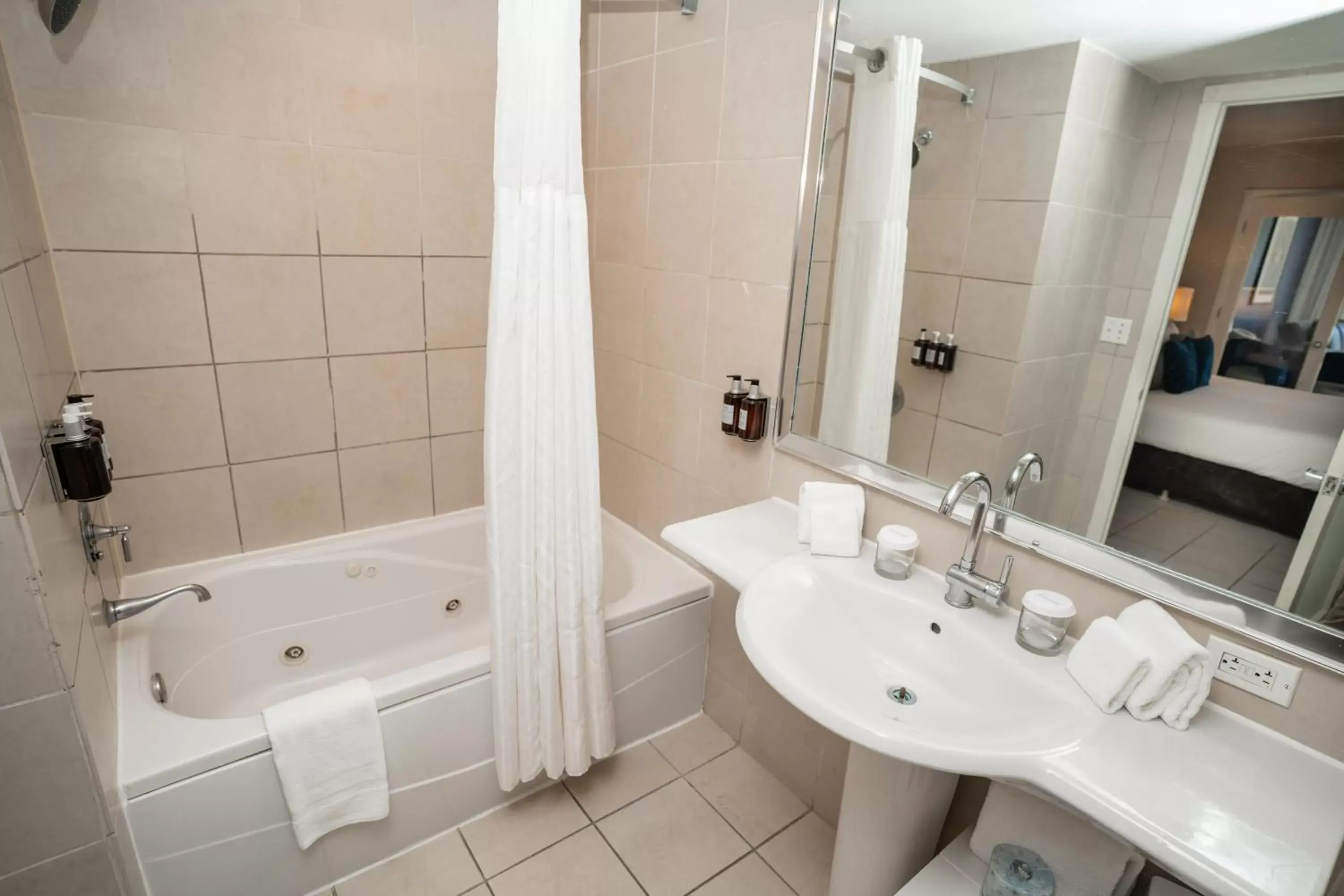 Shower, Bathroom in The Sagamore Hotel South Beach