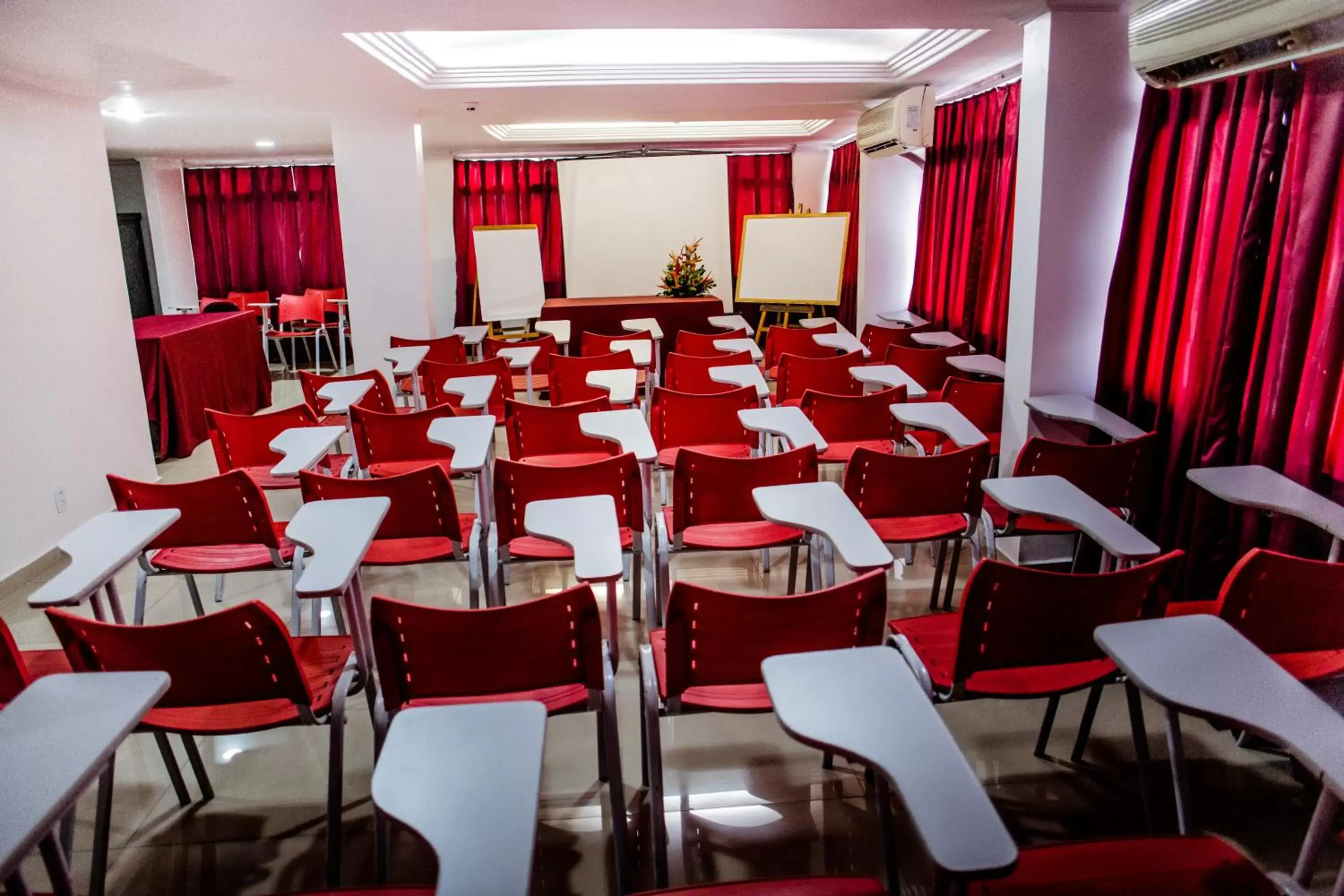 Meeting/conference room in Reis Palace Hotel
