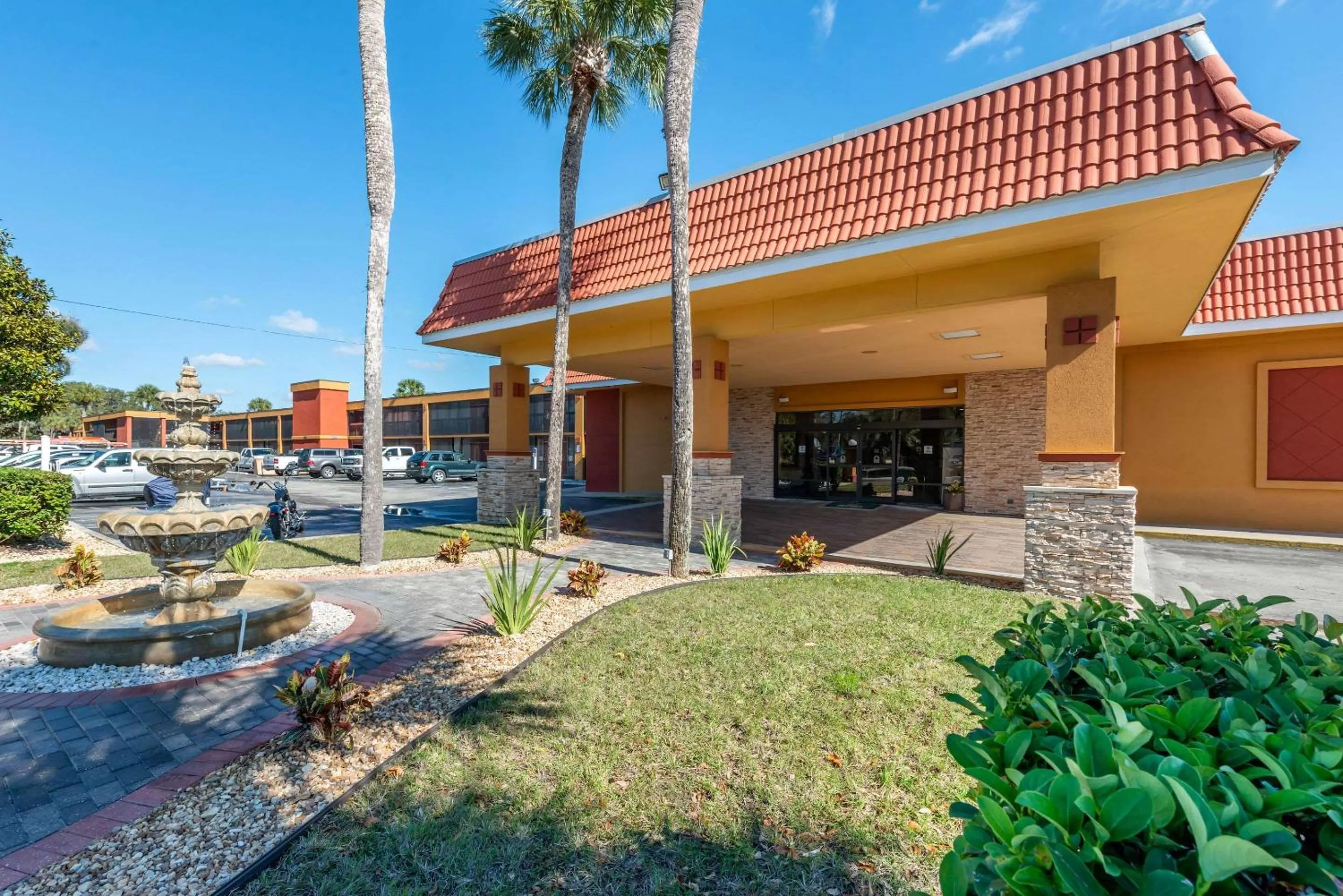 Property building in Quality Inn and Suites Palatka Riverfront