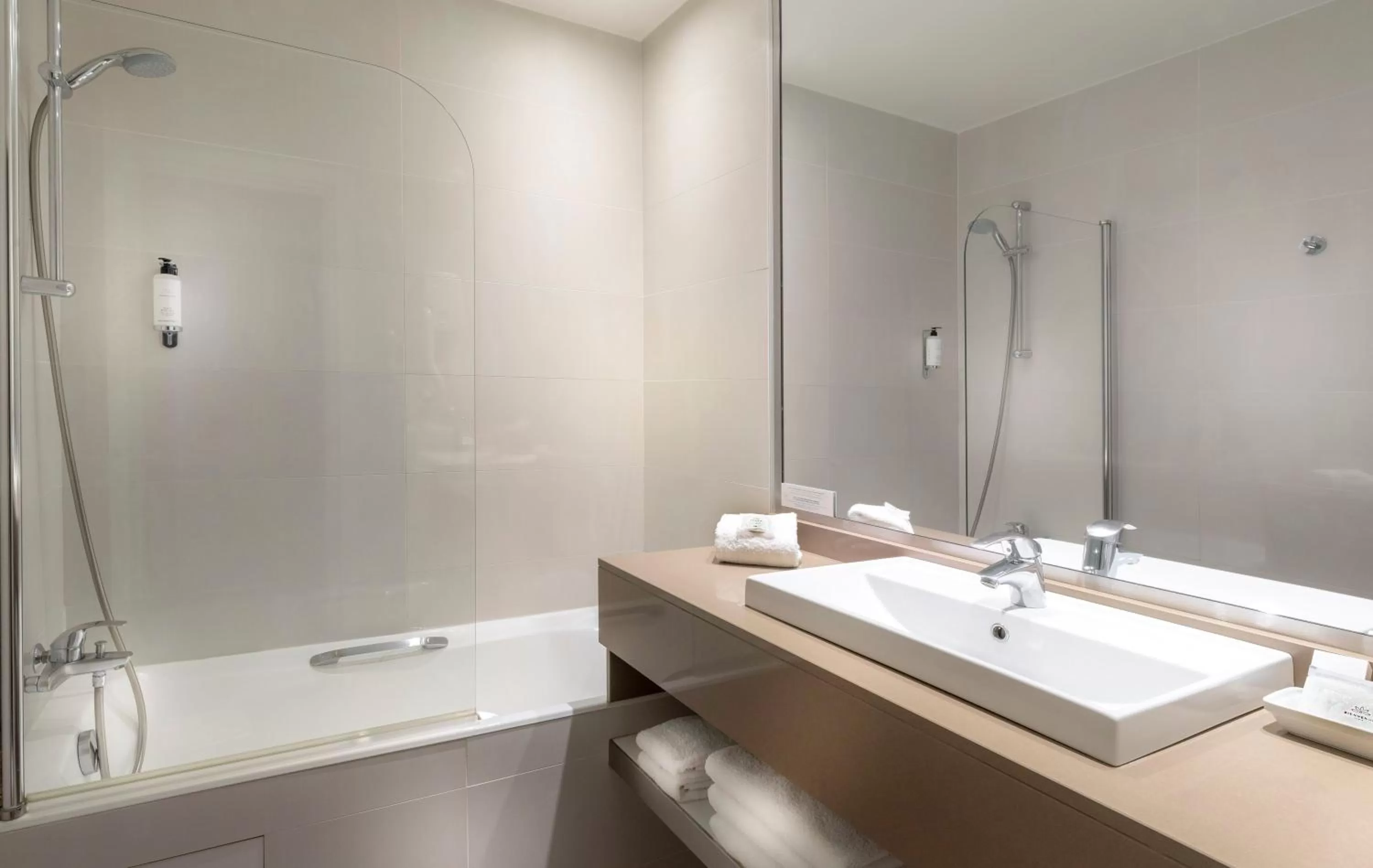 Bathroom in Elysées Ceramic