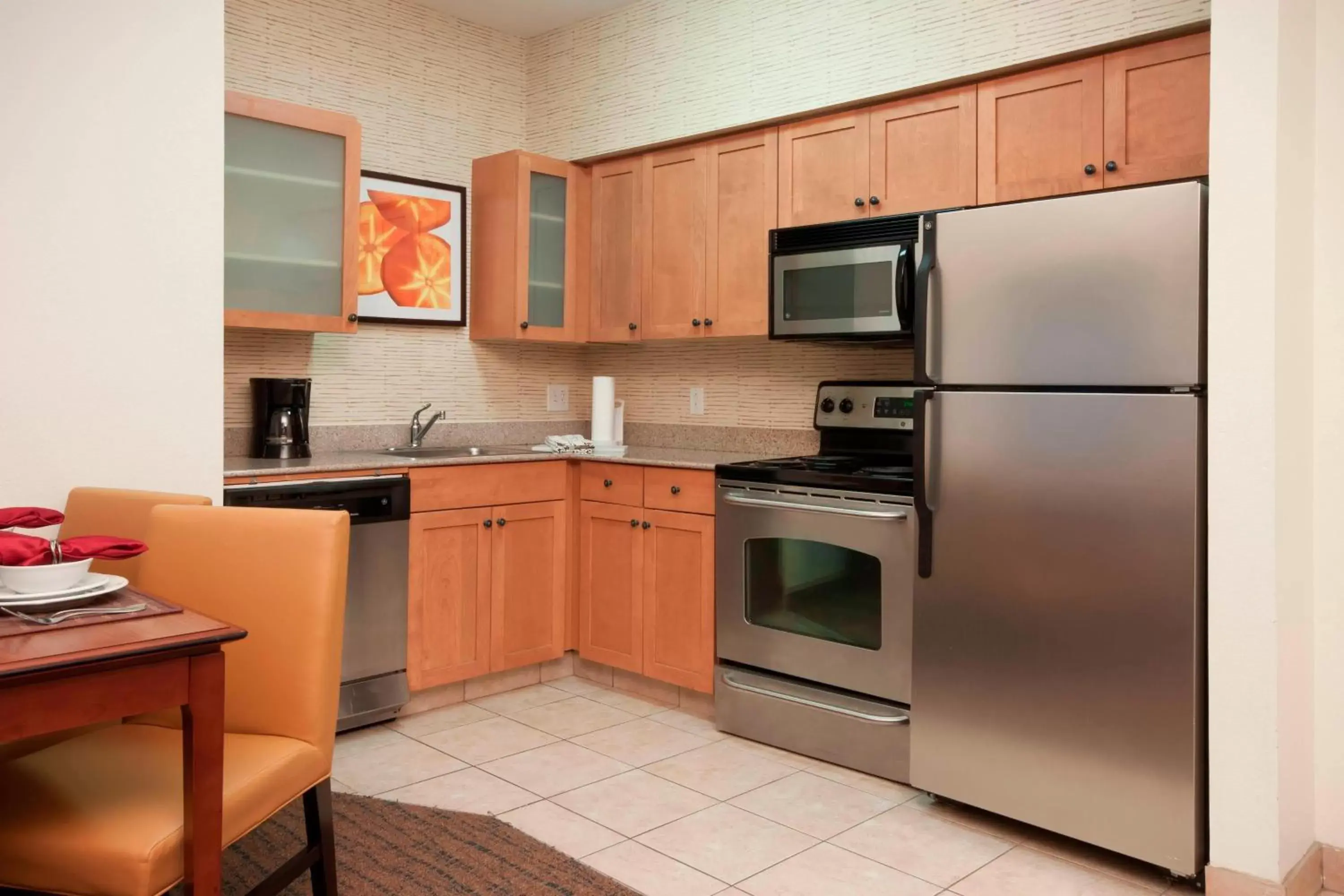 Bedroom, Kitchen/Kitchenette in Residence Inn by Marriott San Antonio North Stone Oak