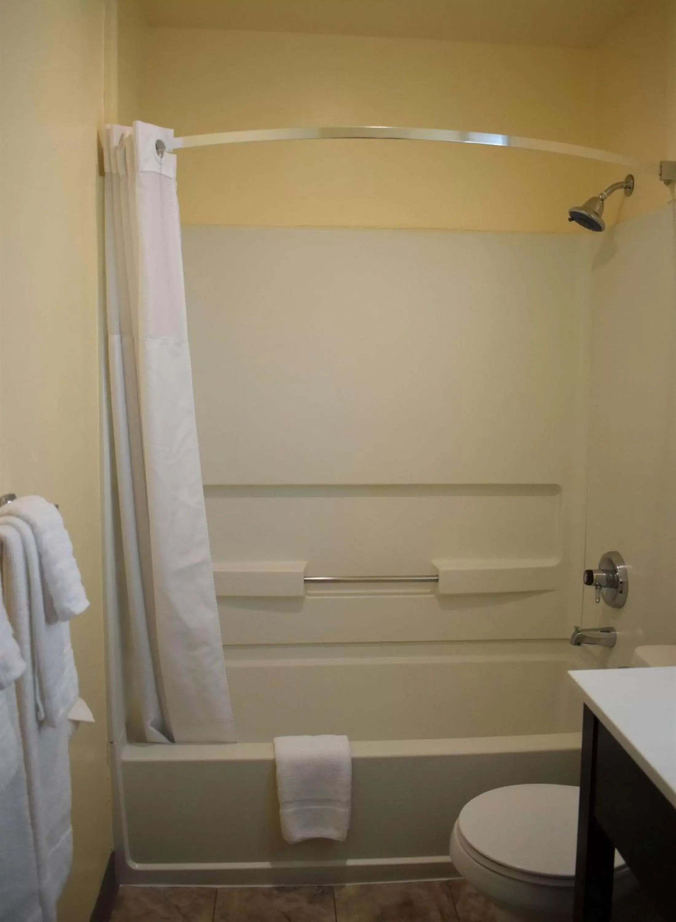 Bathroom in SureStay Hotel by Best Western Portland City Center