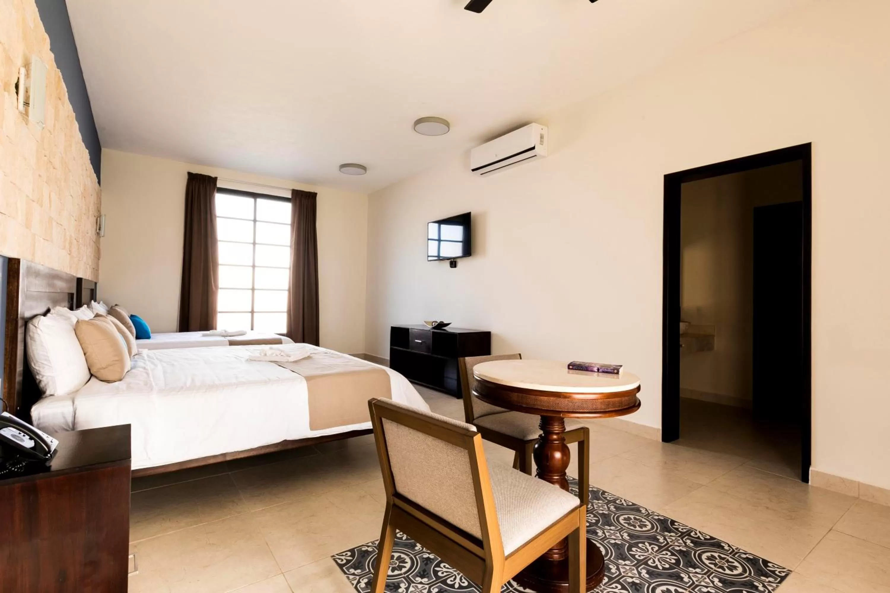 Photo of the whole room, Bed in Hotel Los Frailes, Valladolid, Yucatán
