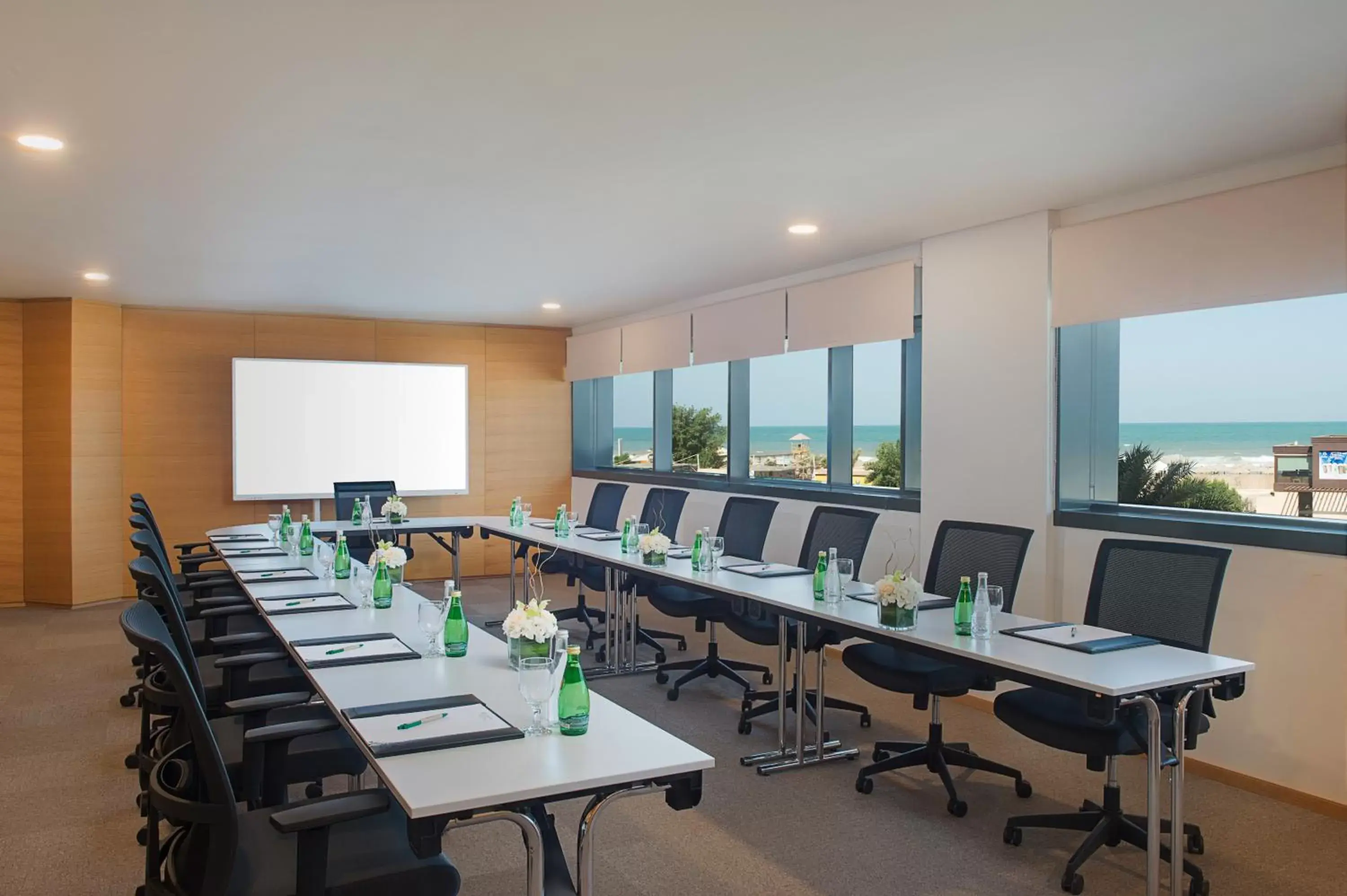 Business facilities in Wyndham Garden Ajman Corniche