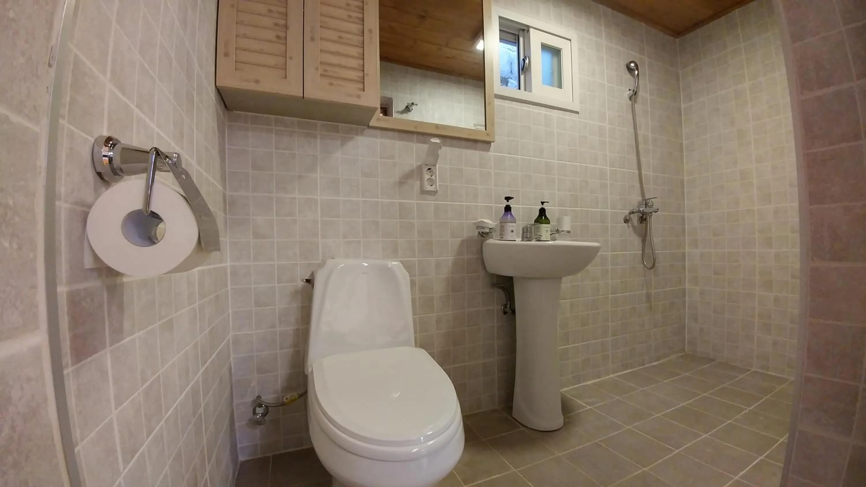 Photo of the whole room in Bukchon Sosunjae Guesthouse