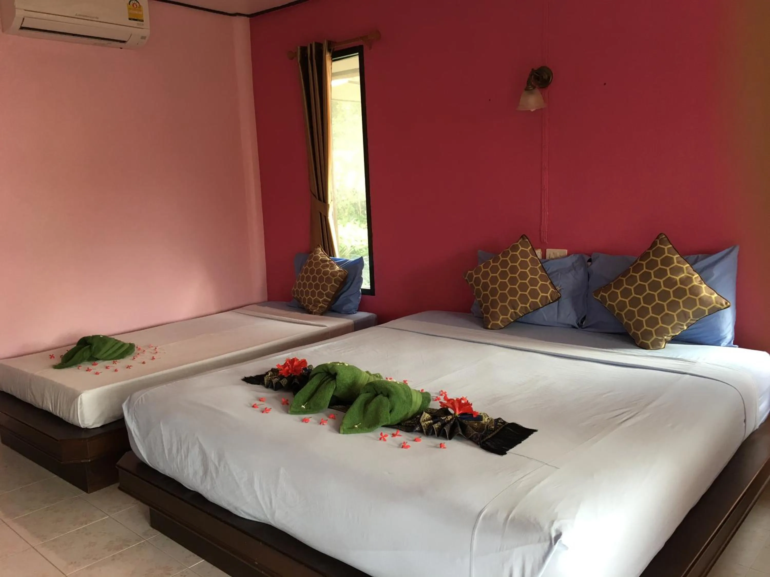 Bed in Lanta Garden Home