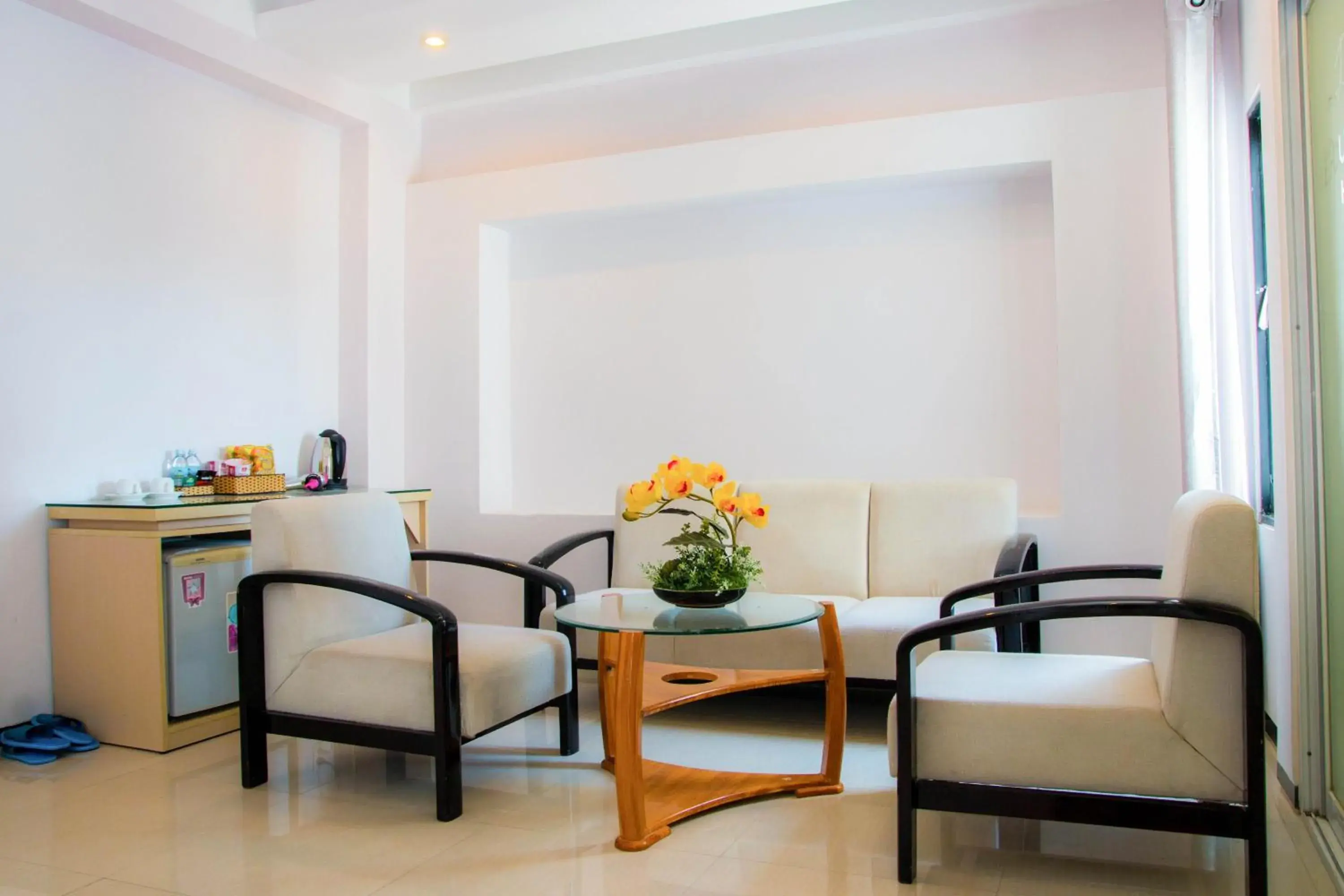 Seating Area in Le Duong Hotel