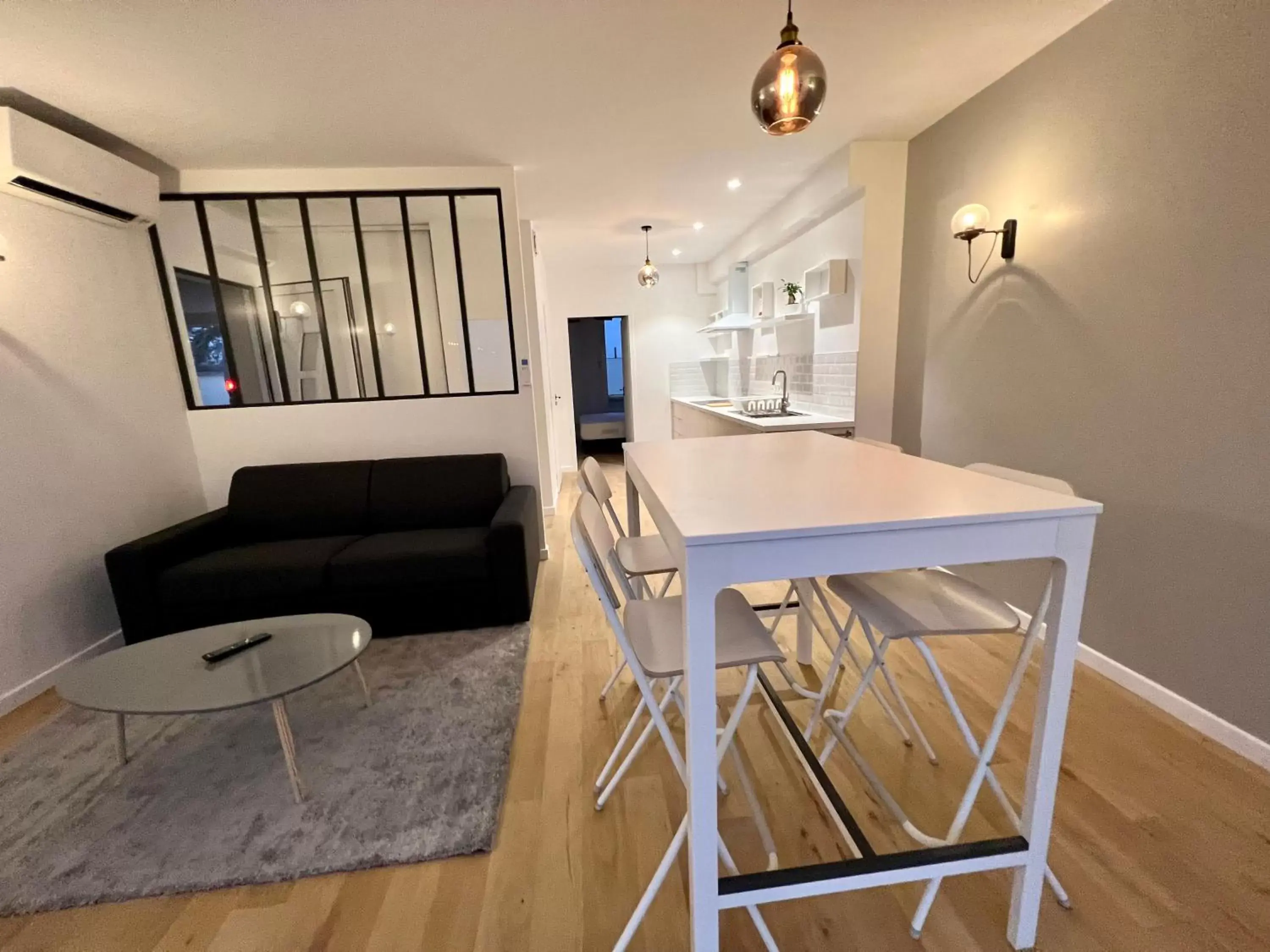 Living room, Dining Area in résidence belle vue