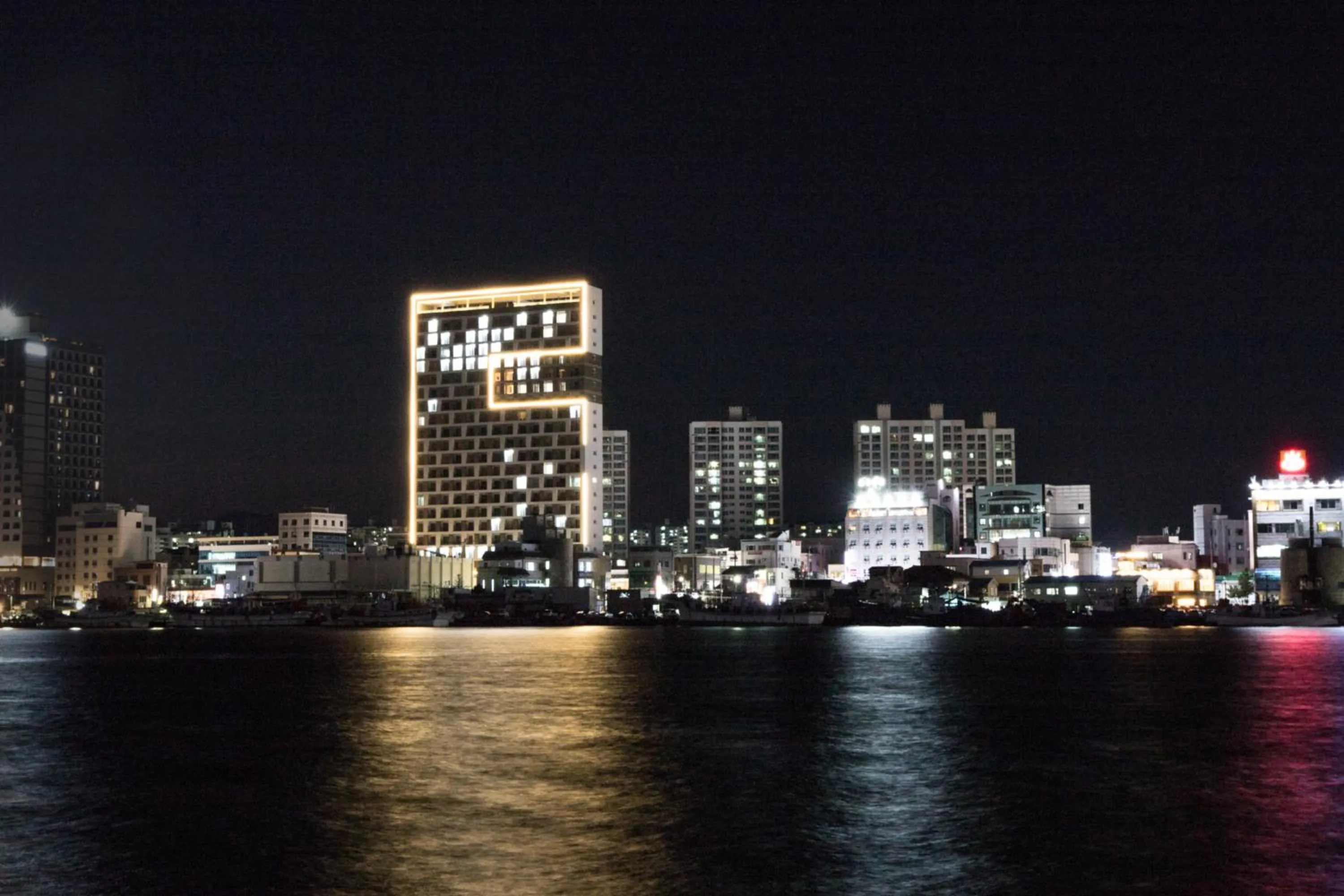 Property building in Sunrise Hotel Sokcho