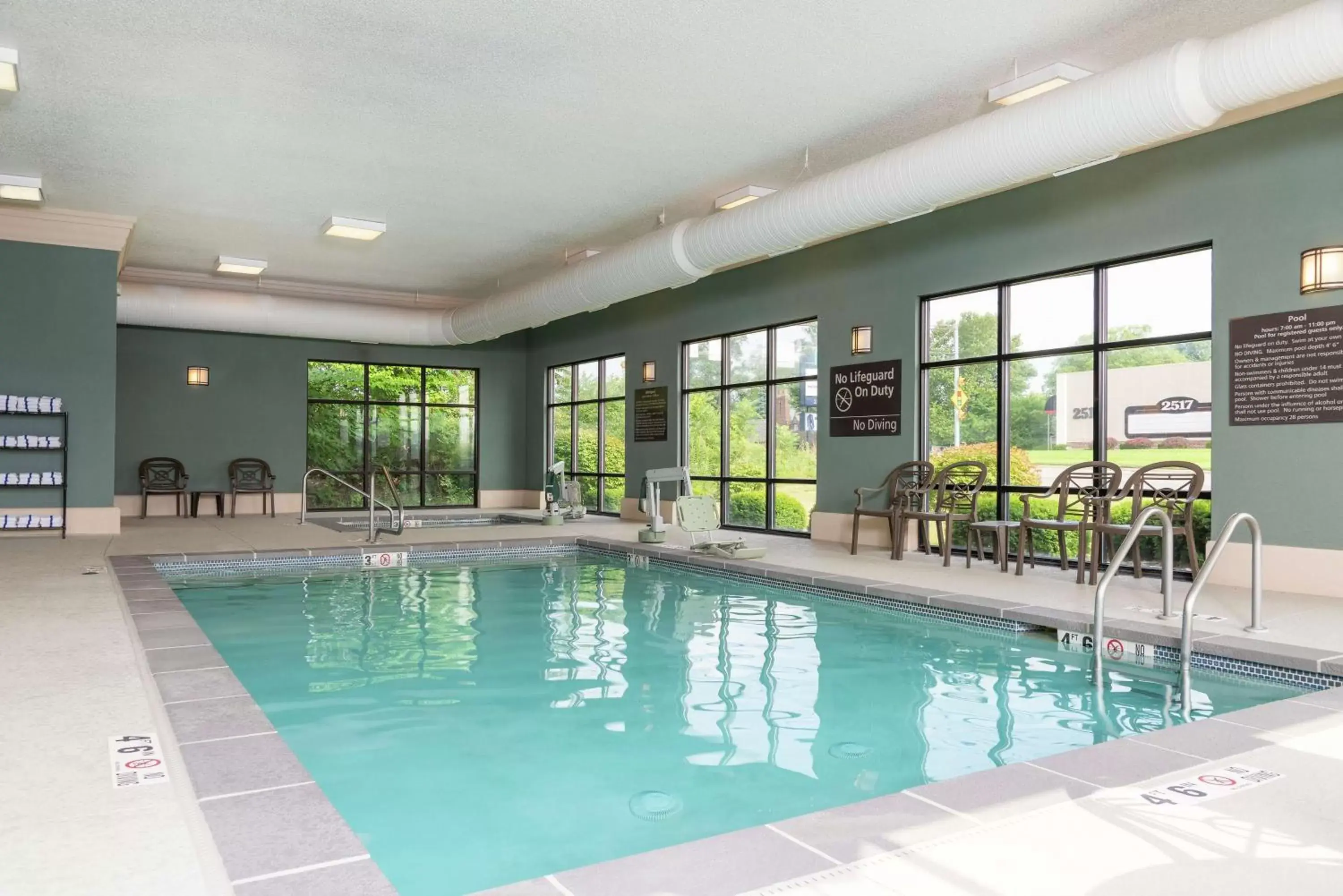 Pool view, Swimming Pool in Hampton Inn Warsaw