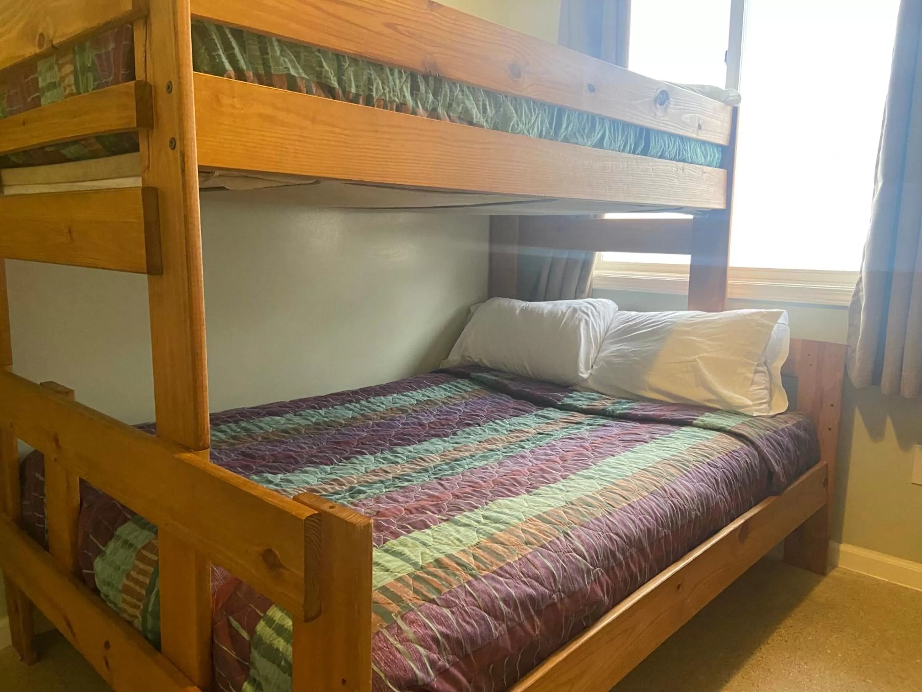 Bed, Bunk Bed in Gold Coast Family Cottages