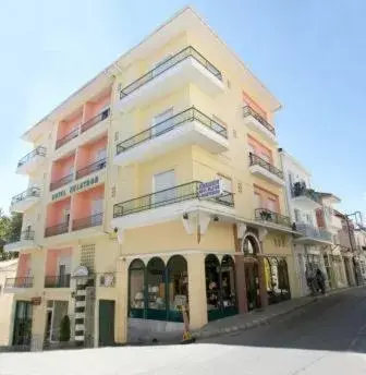 Facade/entrance, Property Building in Keletron Hotel