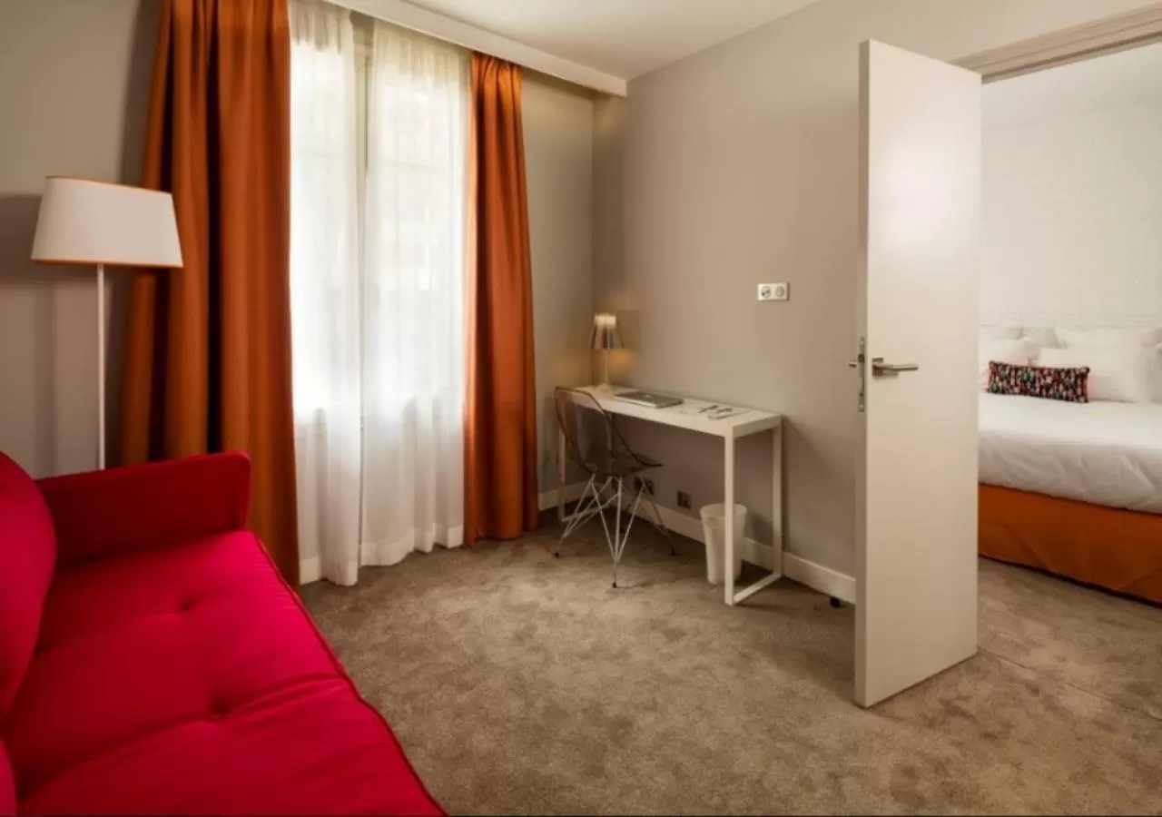 Bed in Hôtel Paris Vaugirard