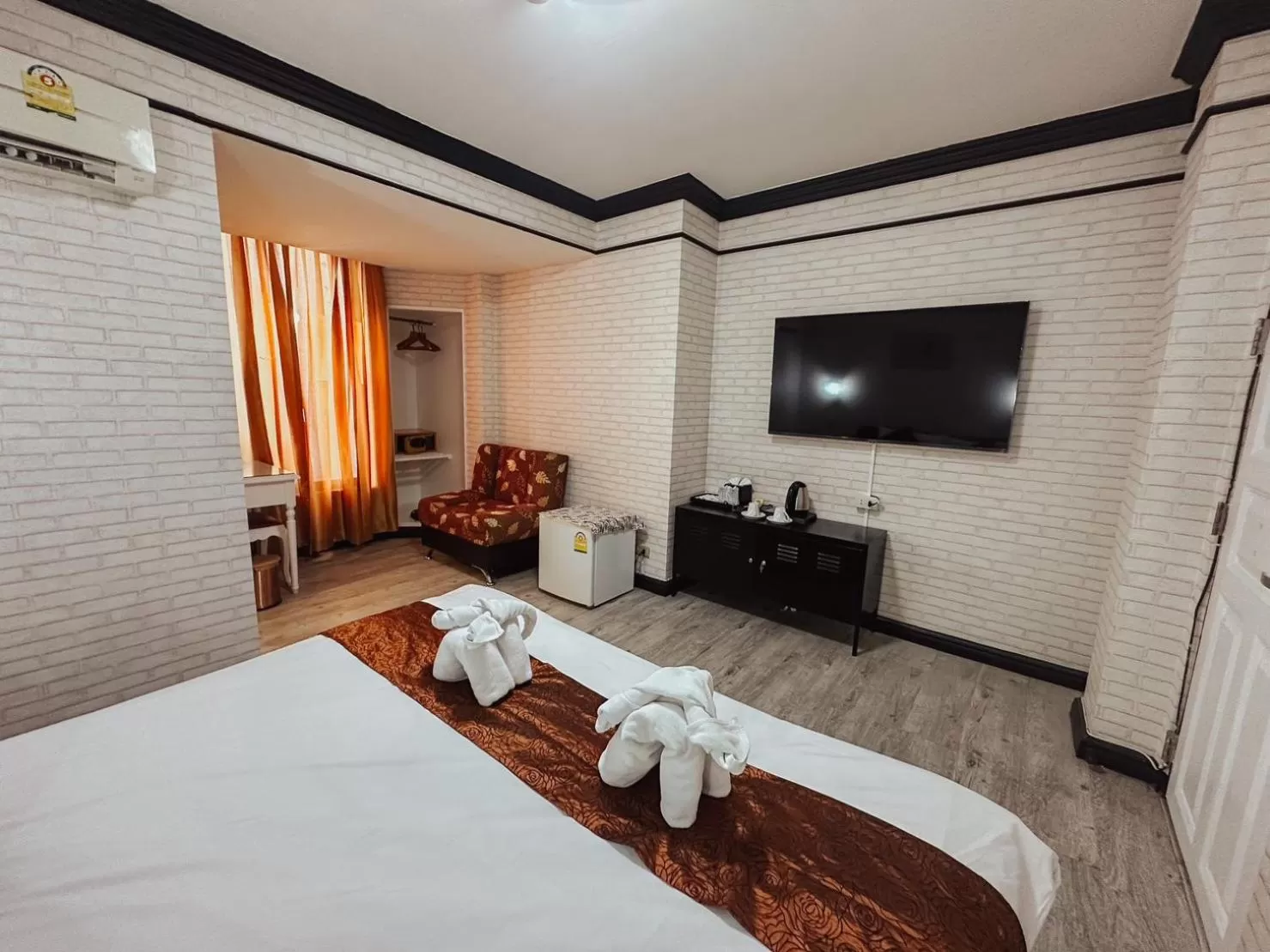 TV and multimedia, Bed in Hotel De Khuvieng