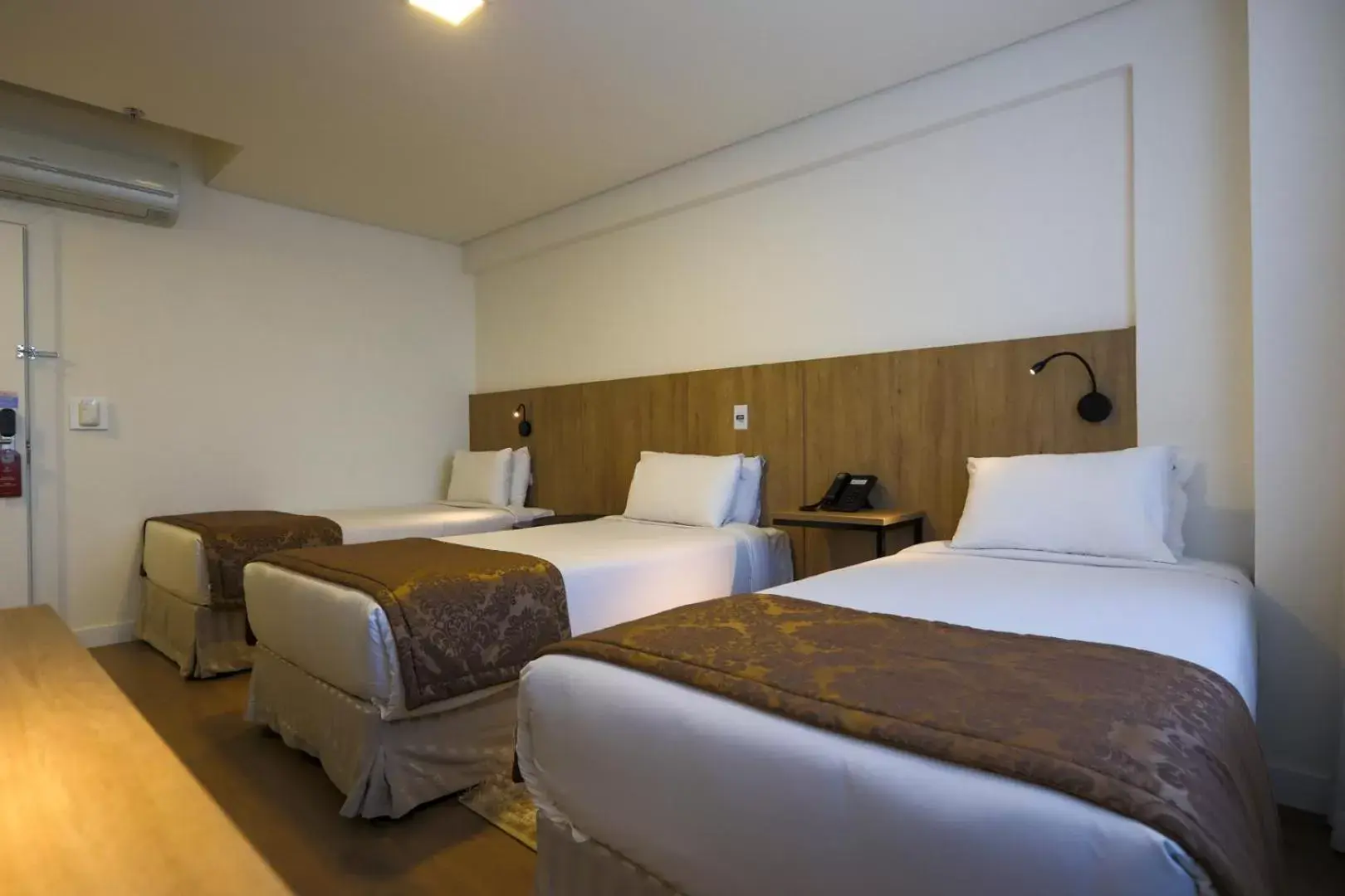 Bedroom, Bed in Transamerica Executive Maringá