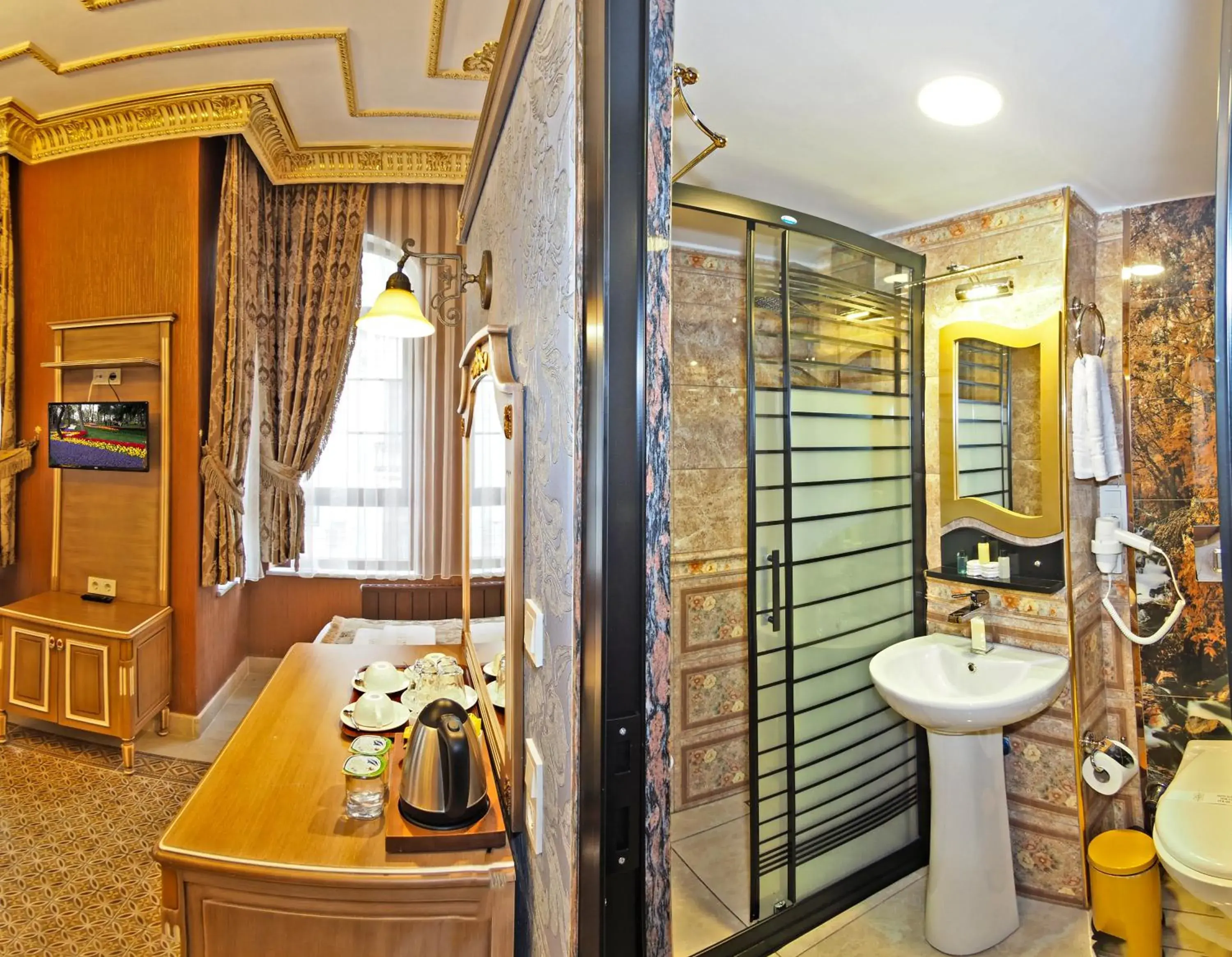 Bathroom in Sirkeci Gar Hotel
