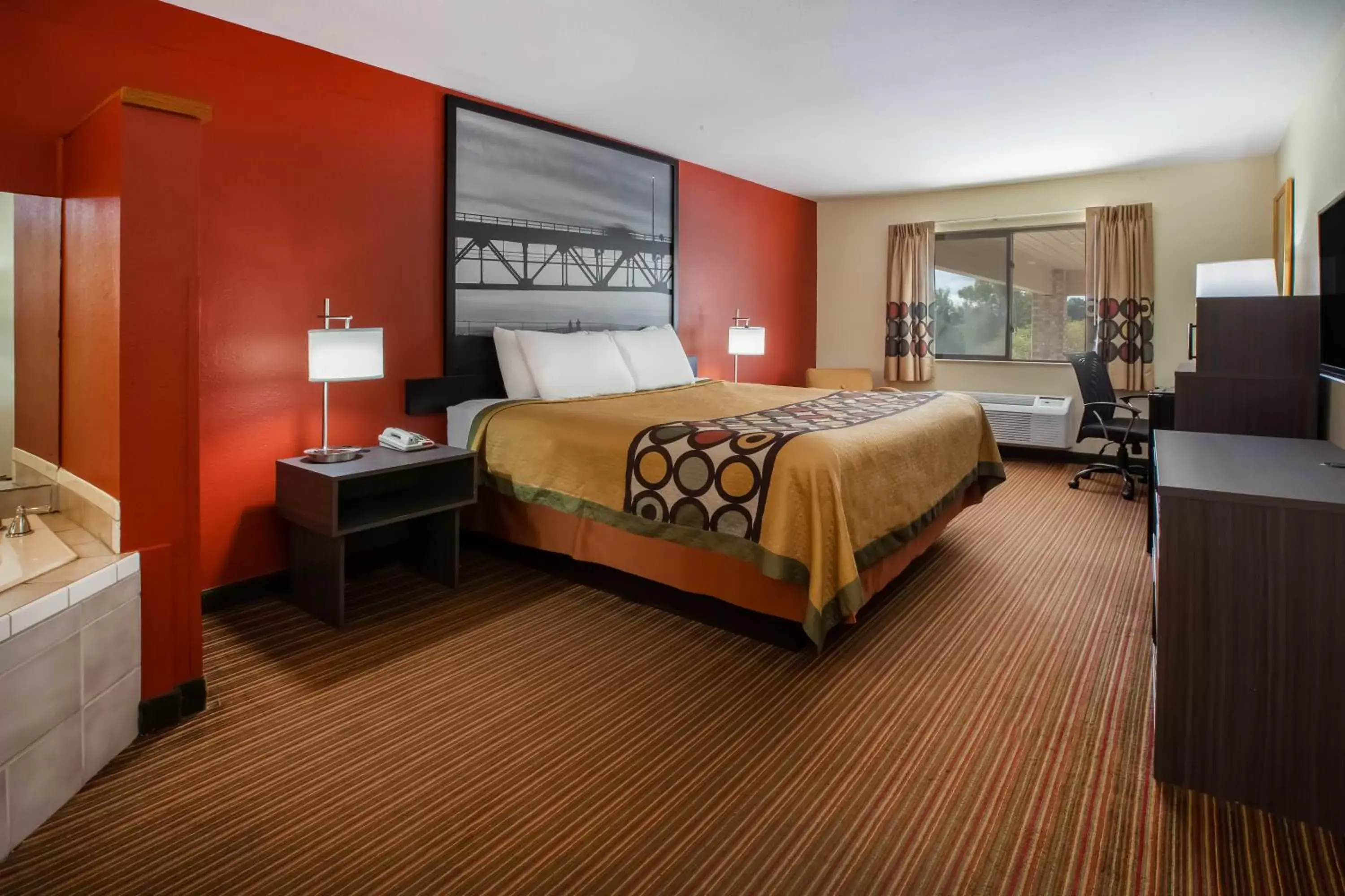 Photo of the whole room, Bed in Super 8 by Wyndham Big Rapids