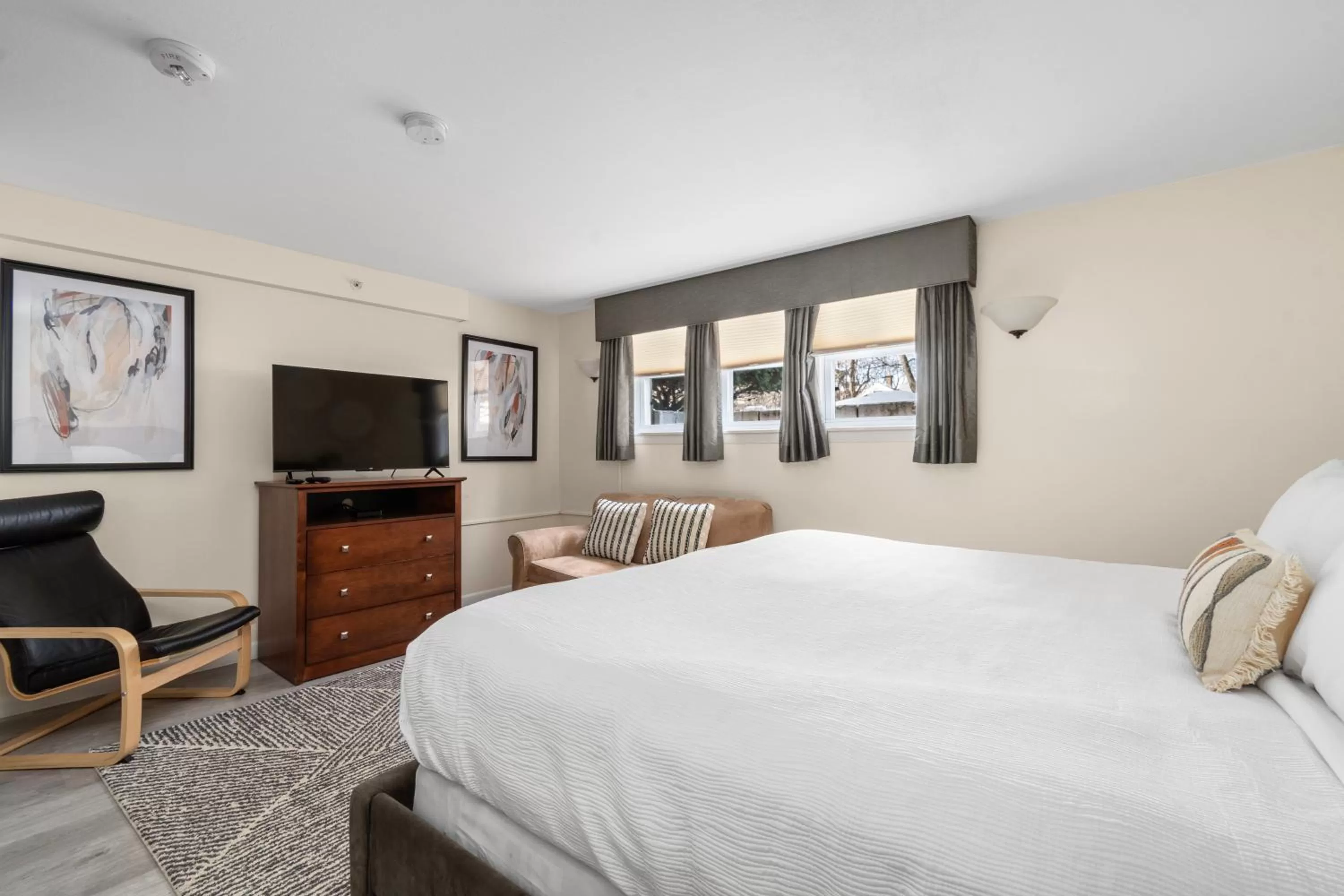 Bedroom, Bed in The Beverly