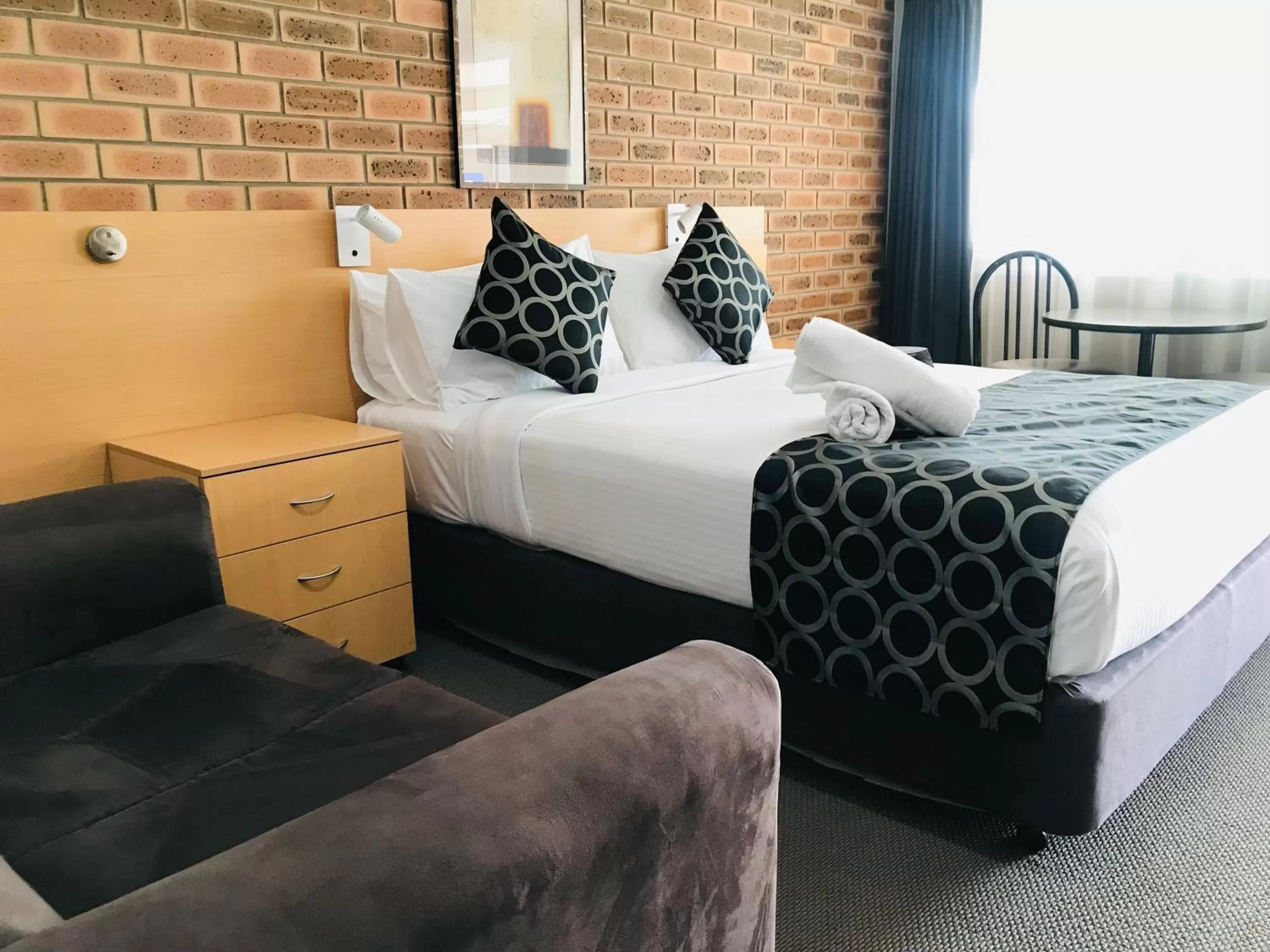 Bed in Jumbuck Motor Inn